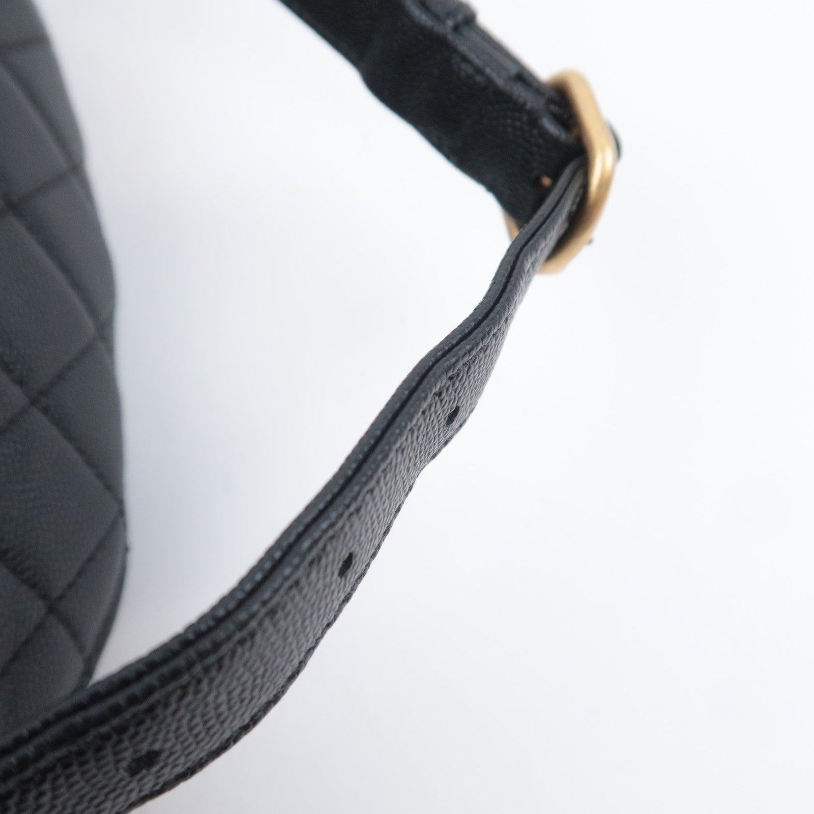 CHANEL CC Filigree Chain Waist Bag Caviar Skin Blac Gold HDW