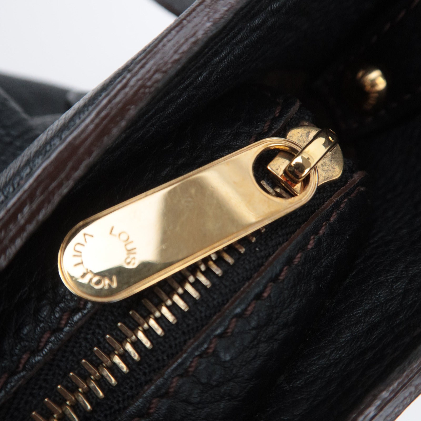 Louis Vuitton Monogram Mahina XS Noir M95660
