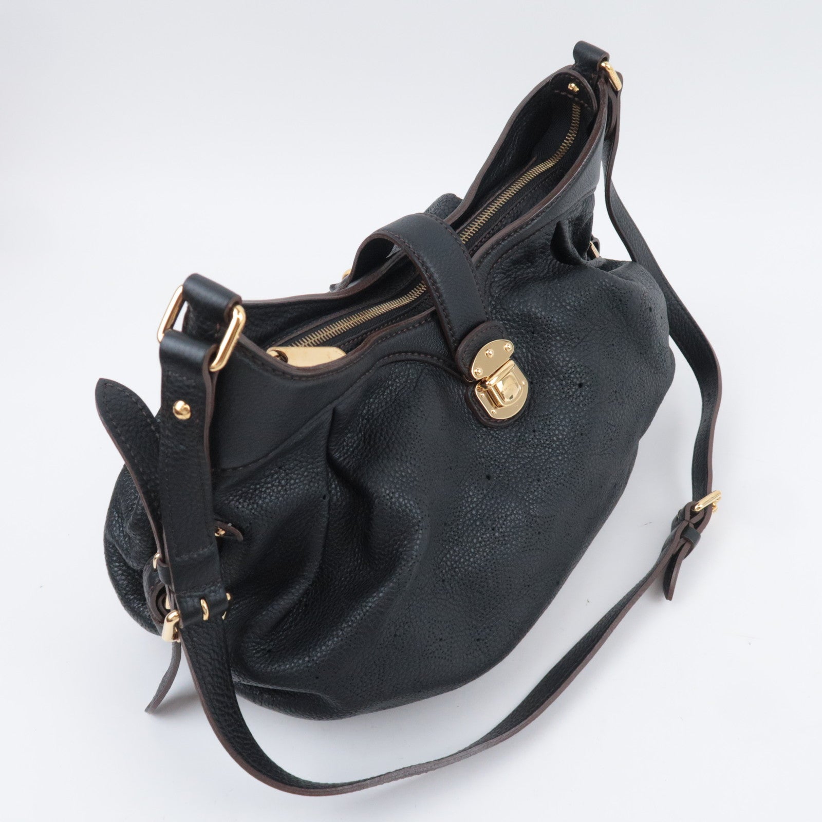 Louis Vuitton Monogram Mahina XS Noir M95660