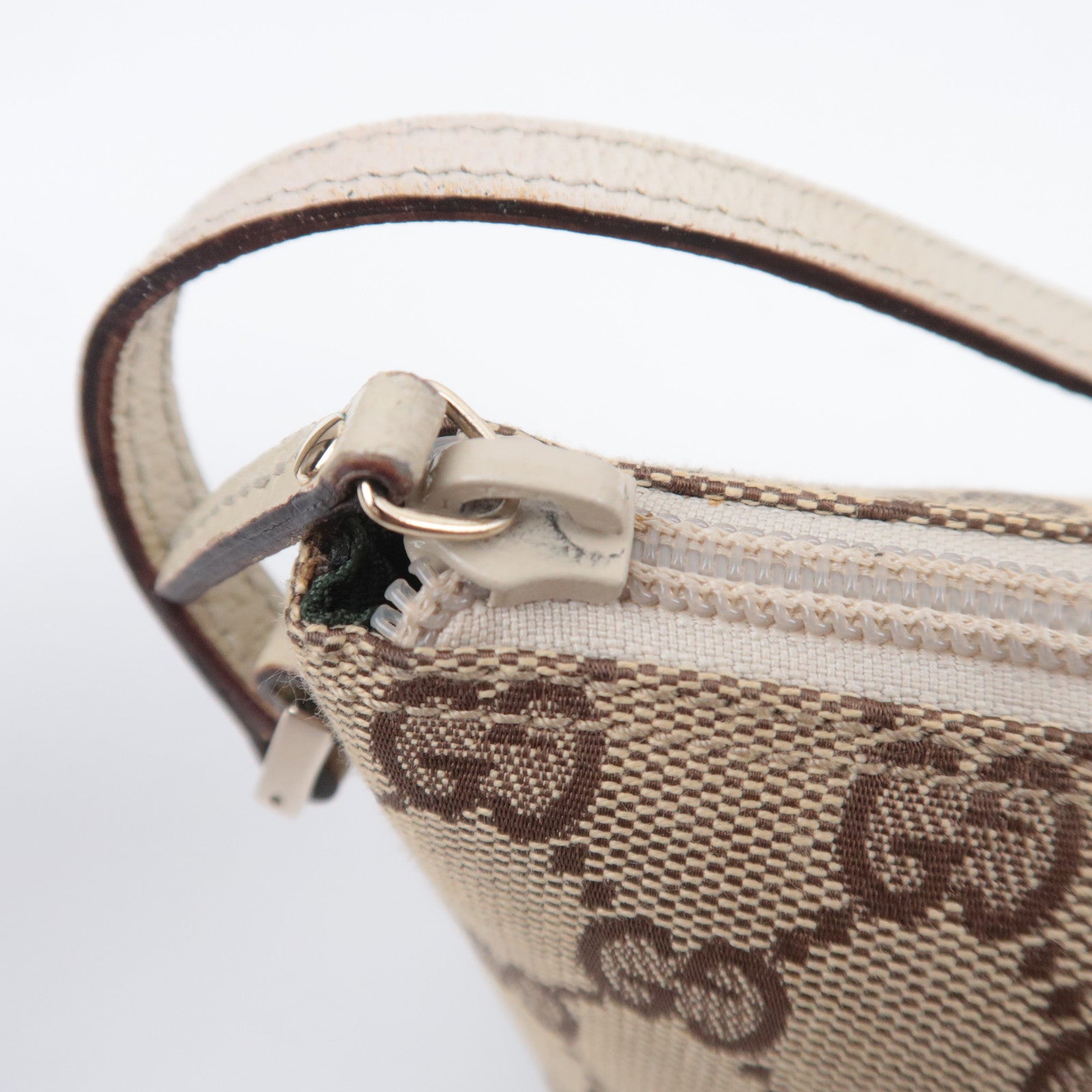 GUCCI Boat Bag GG Canvas Handbag Beige White 07193