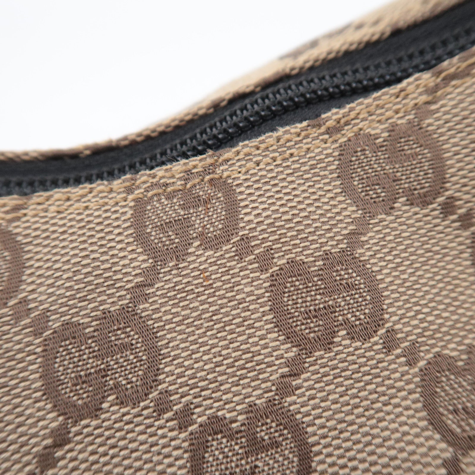 GUCCI GG Canvas Shoulder Bag Beige 001.3380