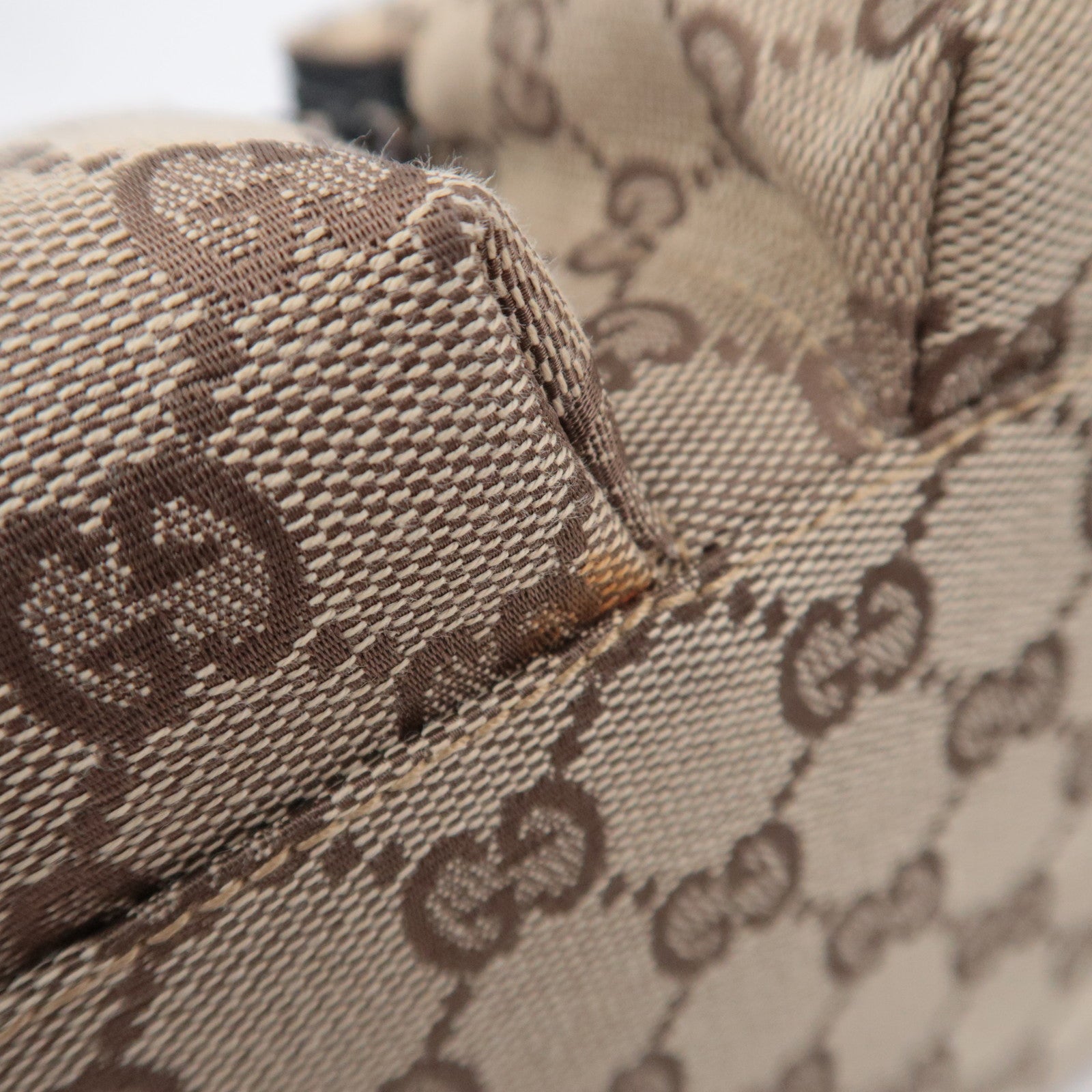 GUCCI GG Canvas Shoulder Bag Beige 001.3380