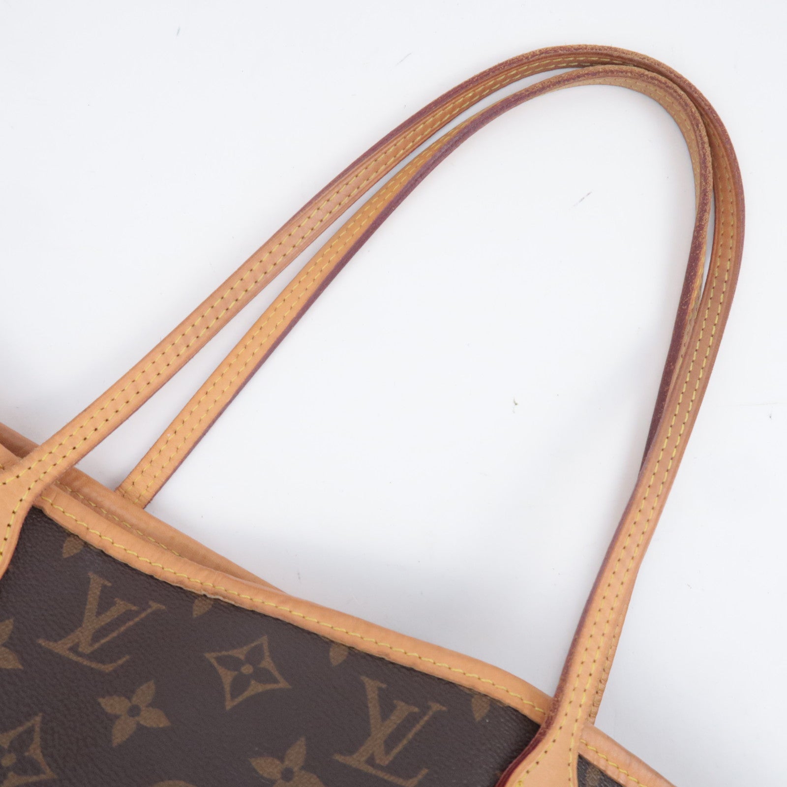 Louis Vuitton Monogram Neverfull MM Tote Bag M40156