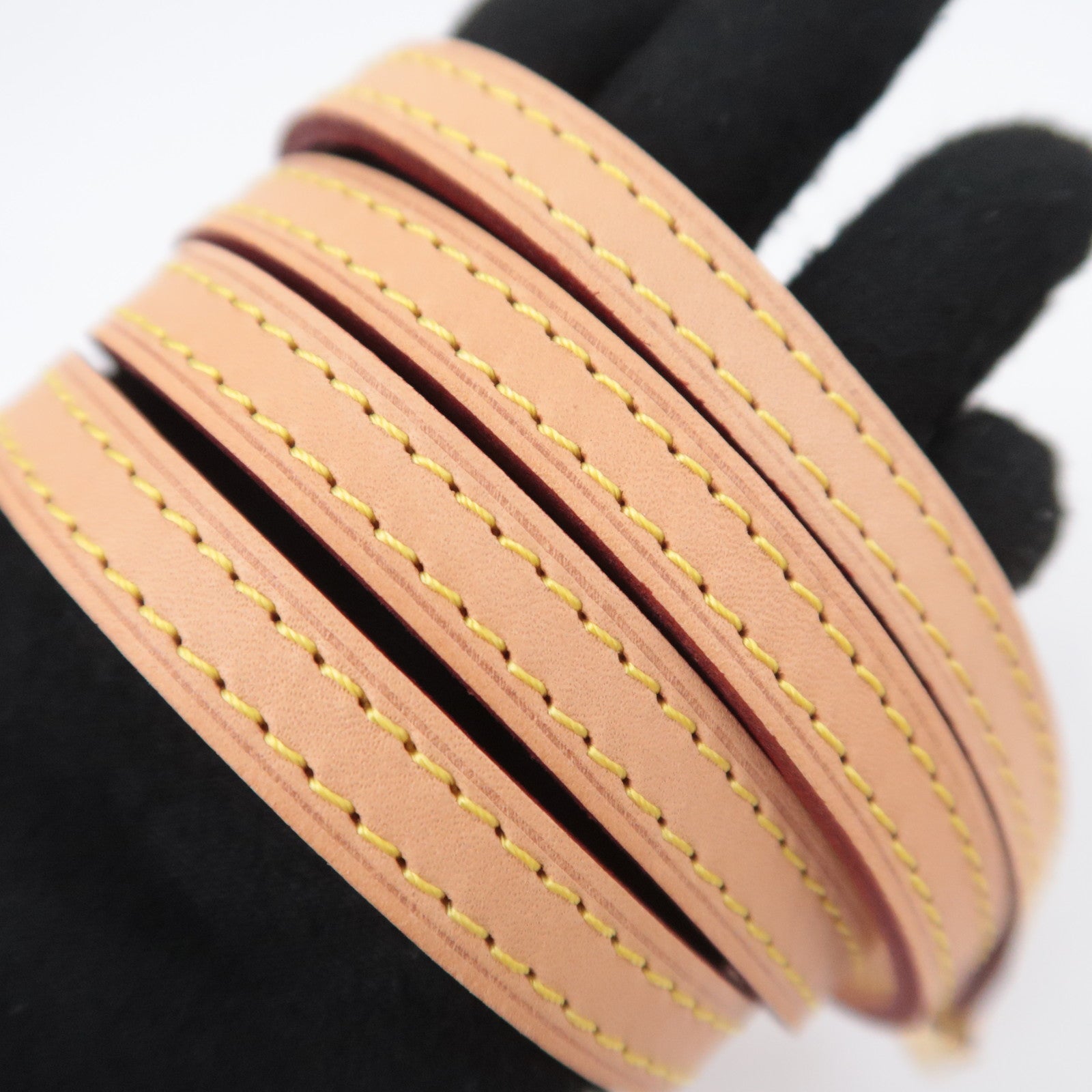 Louis Vuitton Leather Shoulder Strap Length 120cm Width 1.2cm J00145
