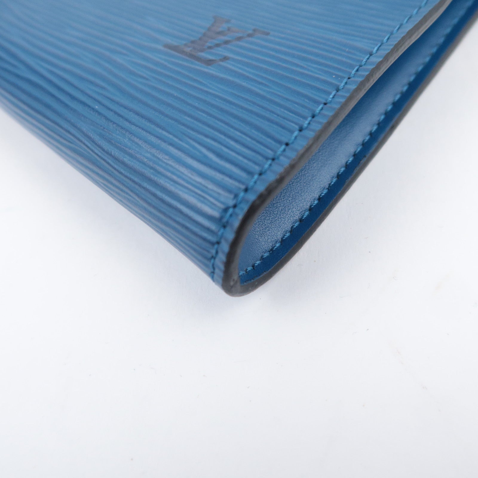 Louis Vuitton Epi Pochette Accessoires Handbag Toledo Blue M52955