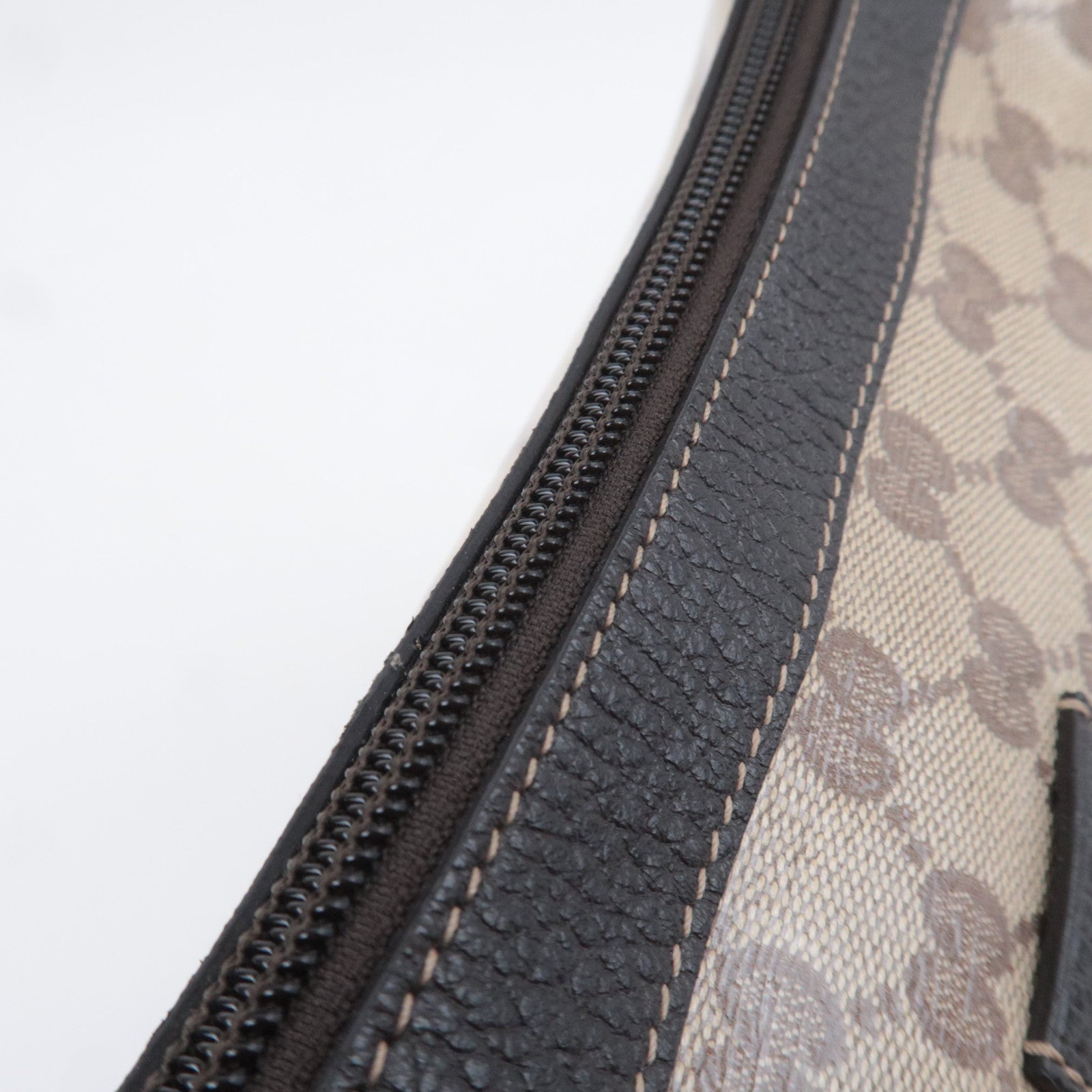 GUCCI Abby GG Crystal Shoulder Bag Beige 293581