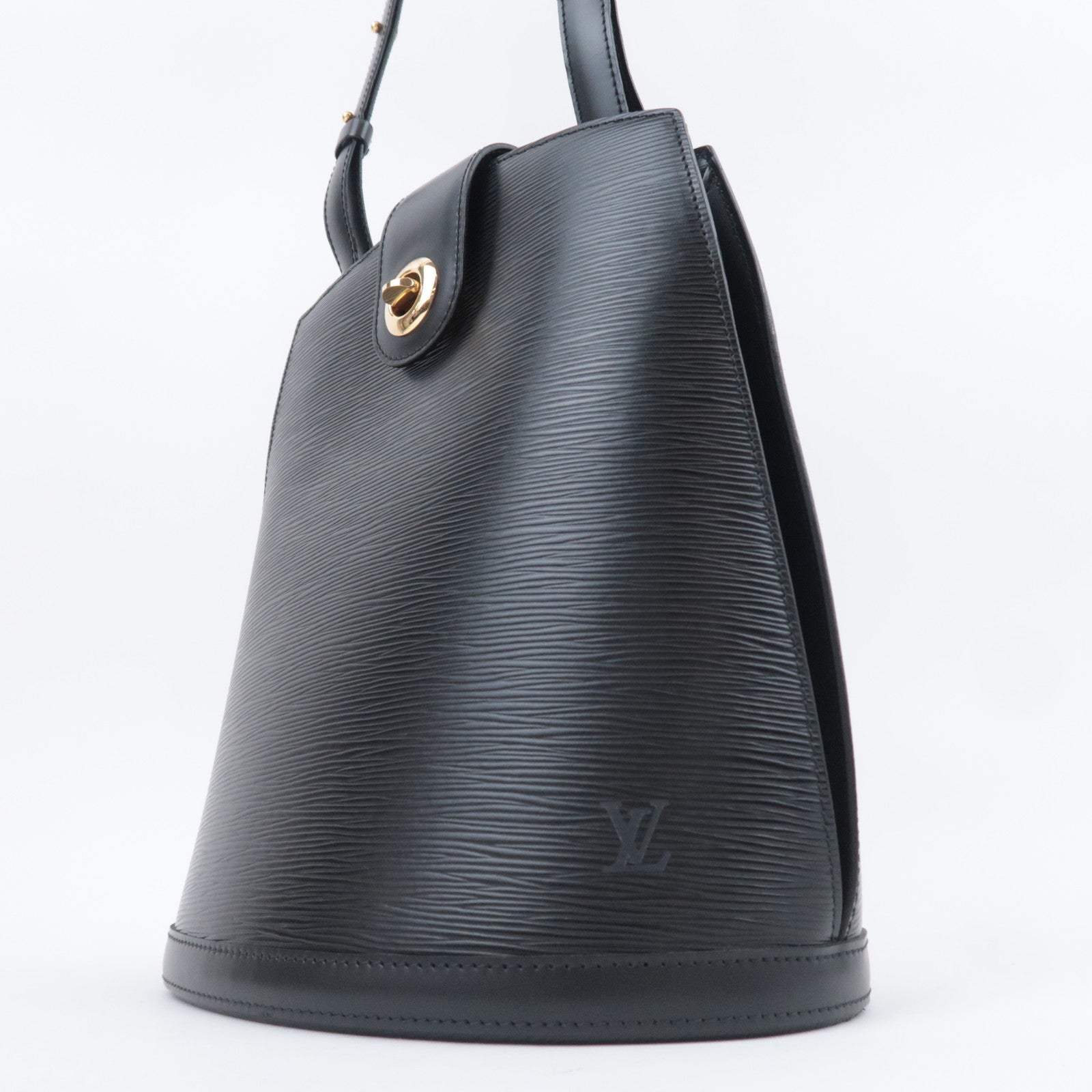 Louis Vuitton Epi Cluny Shoulder Bag Noir M52252