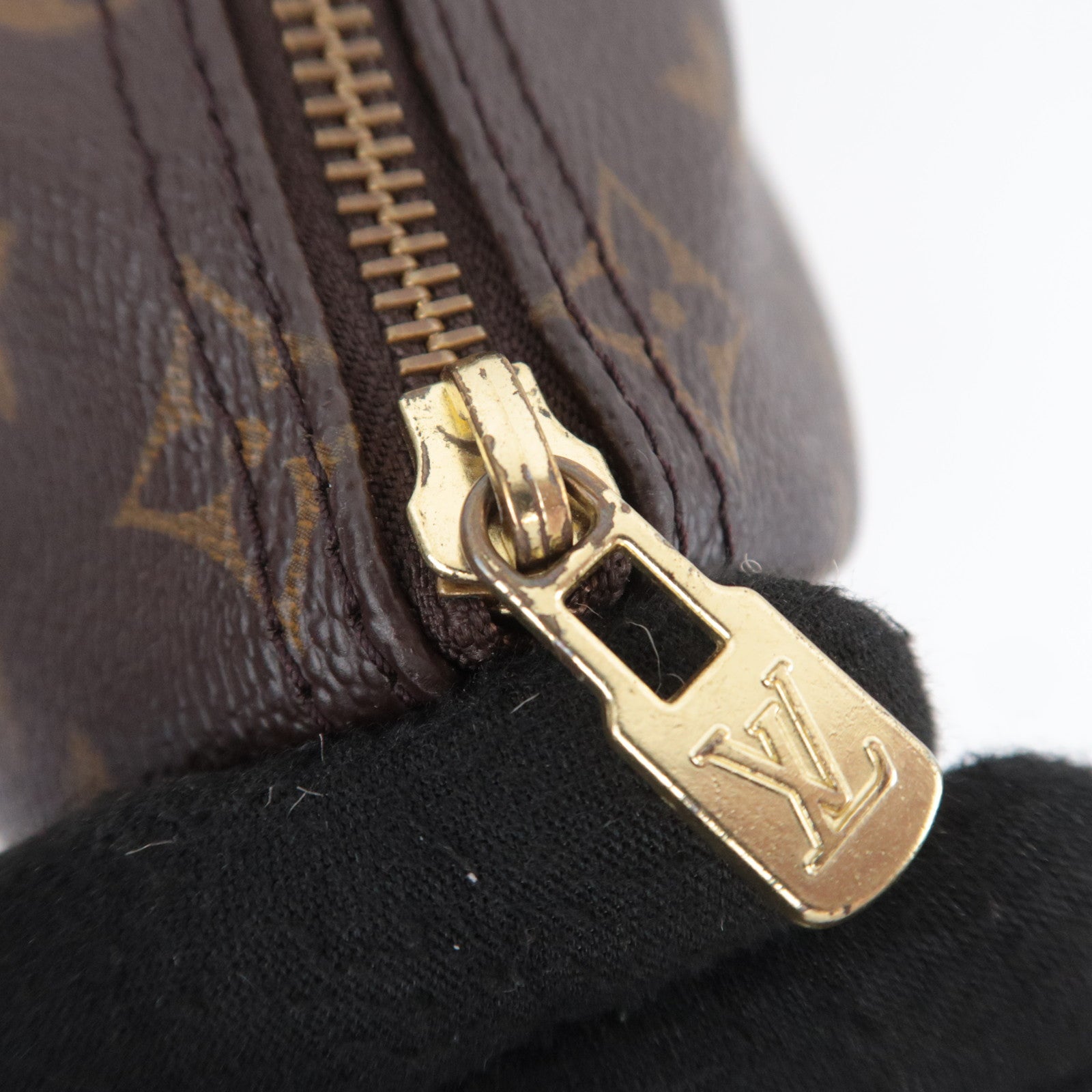 Louis Vuitton Monogram Flanerie 45 Shoulder Bag M51115
