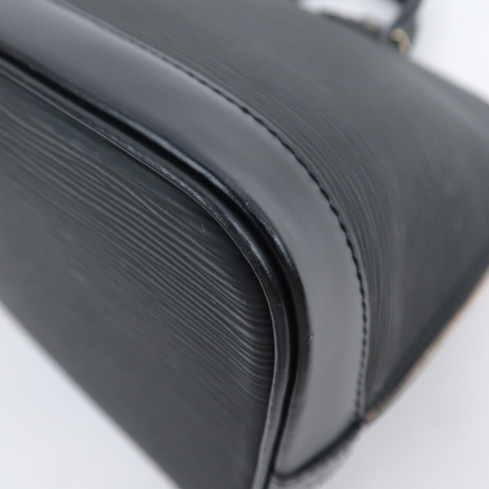 Louis Vuitton Epi Alma Handbag Noir M52142