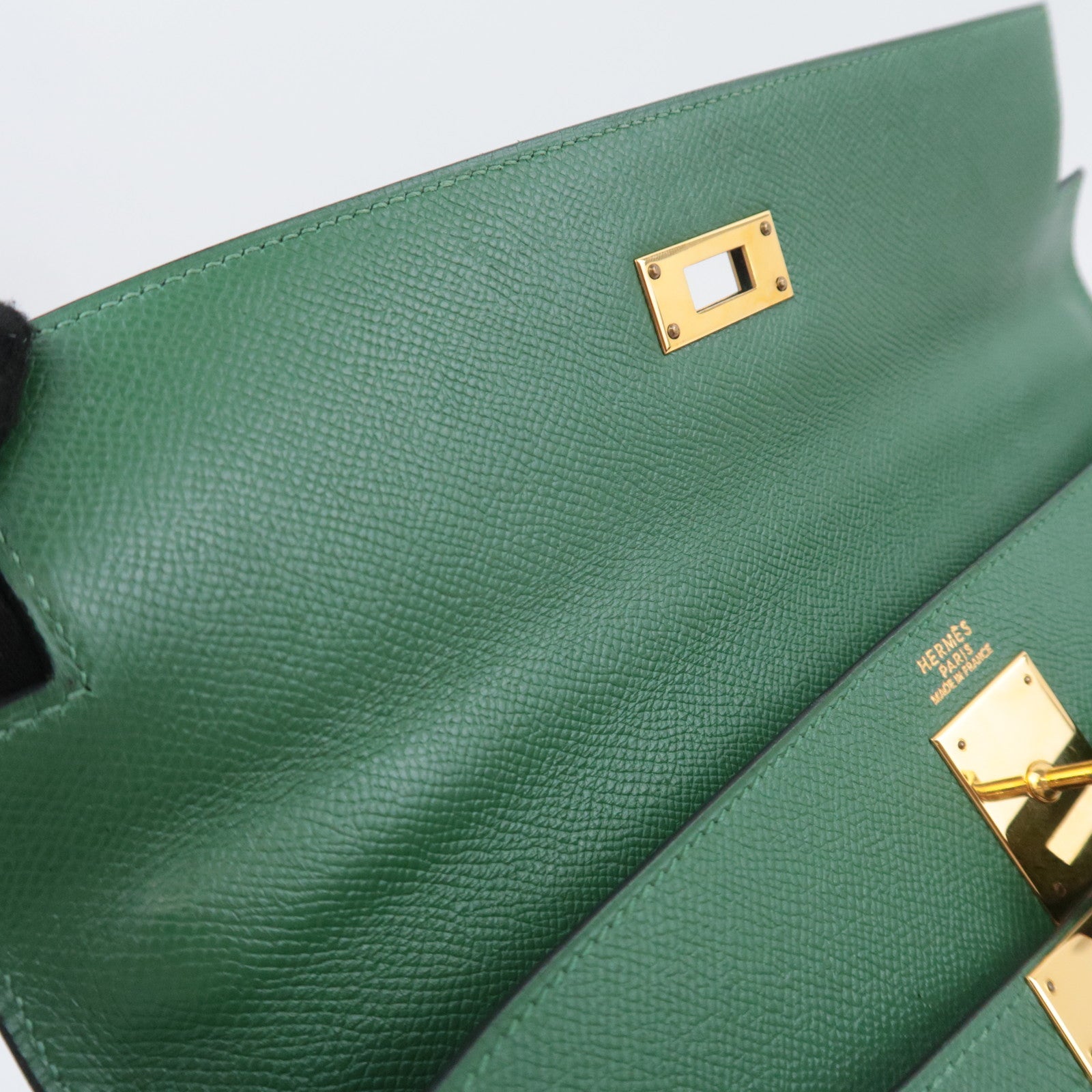 HERMES Kelly 32 □D Stamp (2000) Courchevel Green