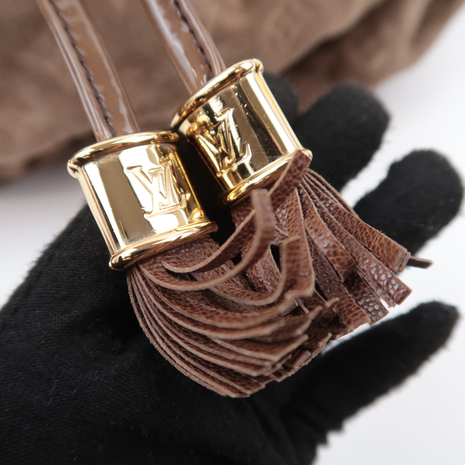 Louis Vuitton 2009 Pre Fall Collection Irene Shoulder Bag M47928