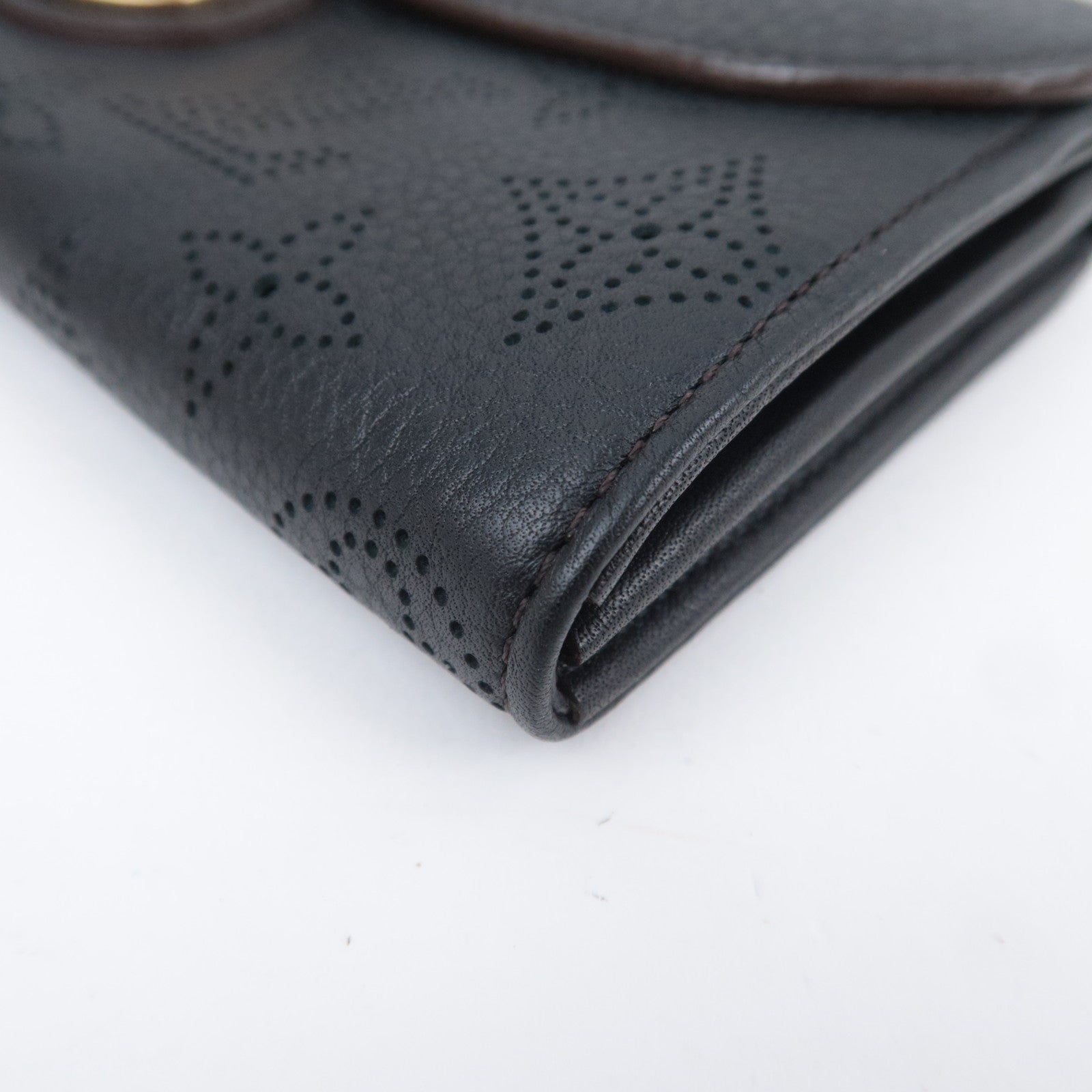 Louis Vuitton Monogram Mahina Portefeuille Iris Wallet M58136