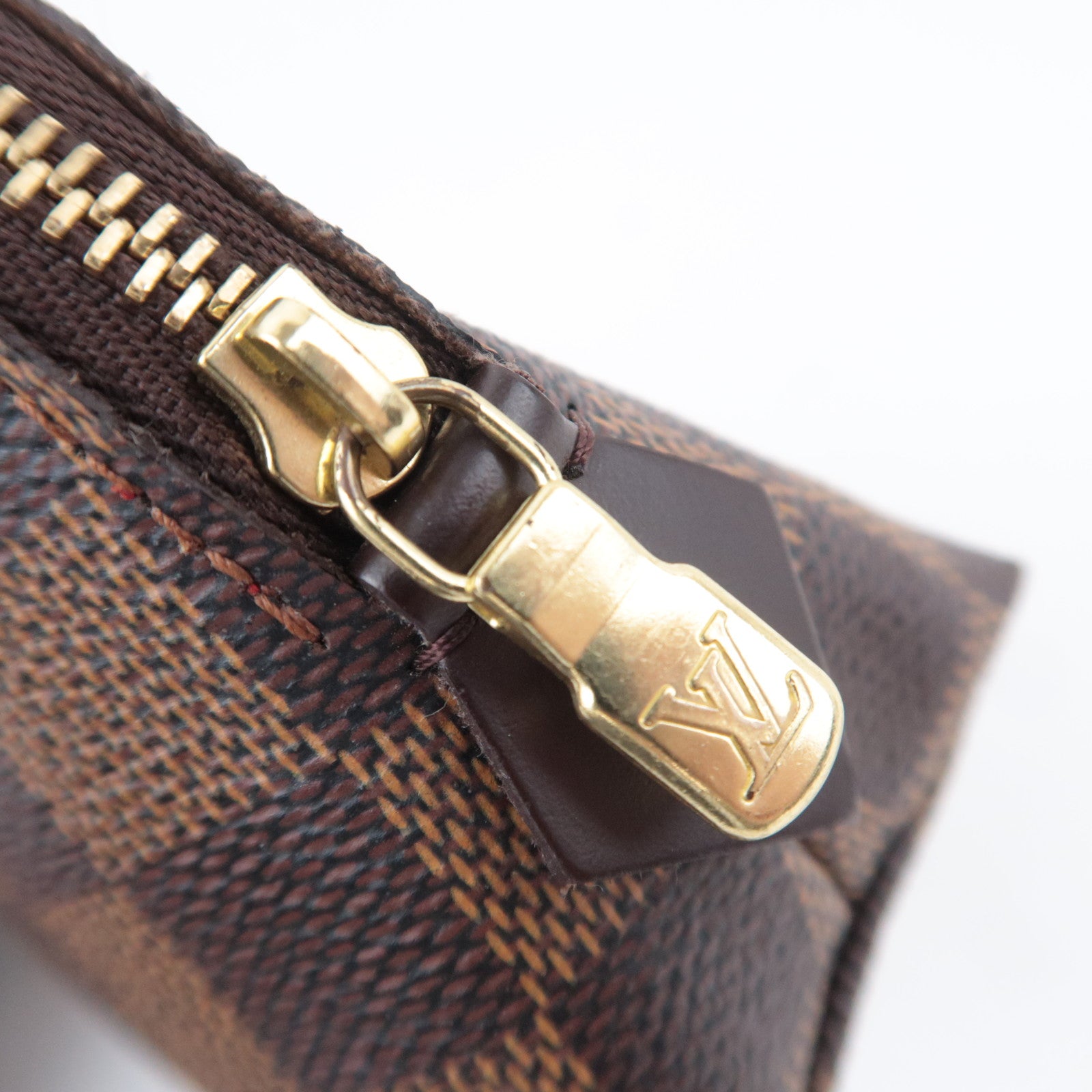 Louis Vuitton Damier Pochette Cosmetic Pouch N47516