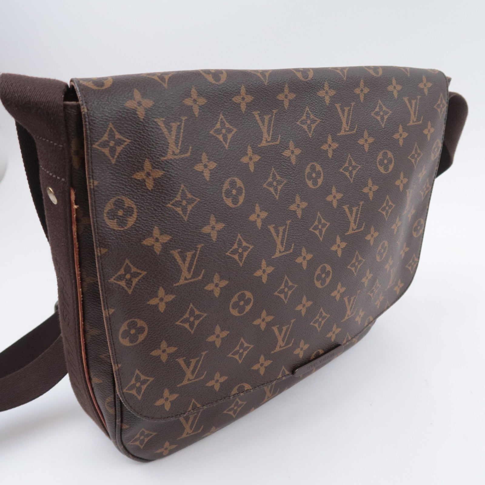 Louis Vuitton Monogram Messenger Beaubourg MM M97038