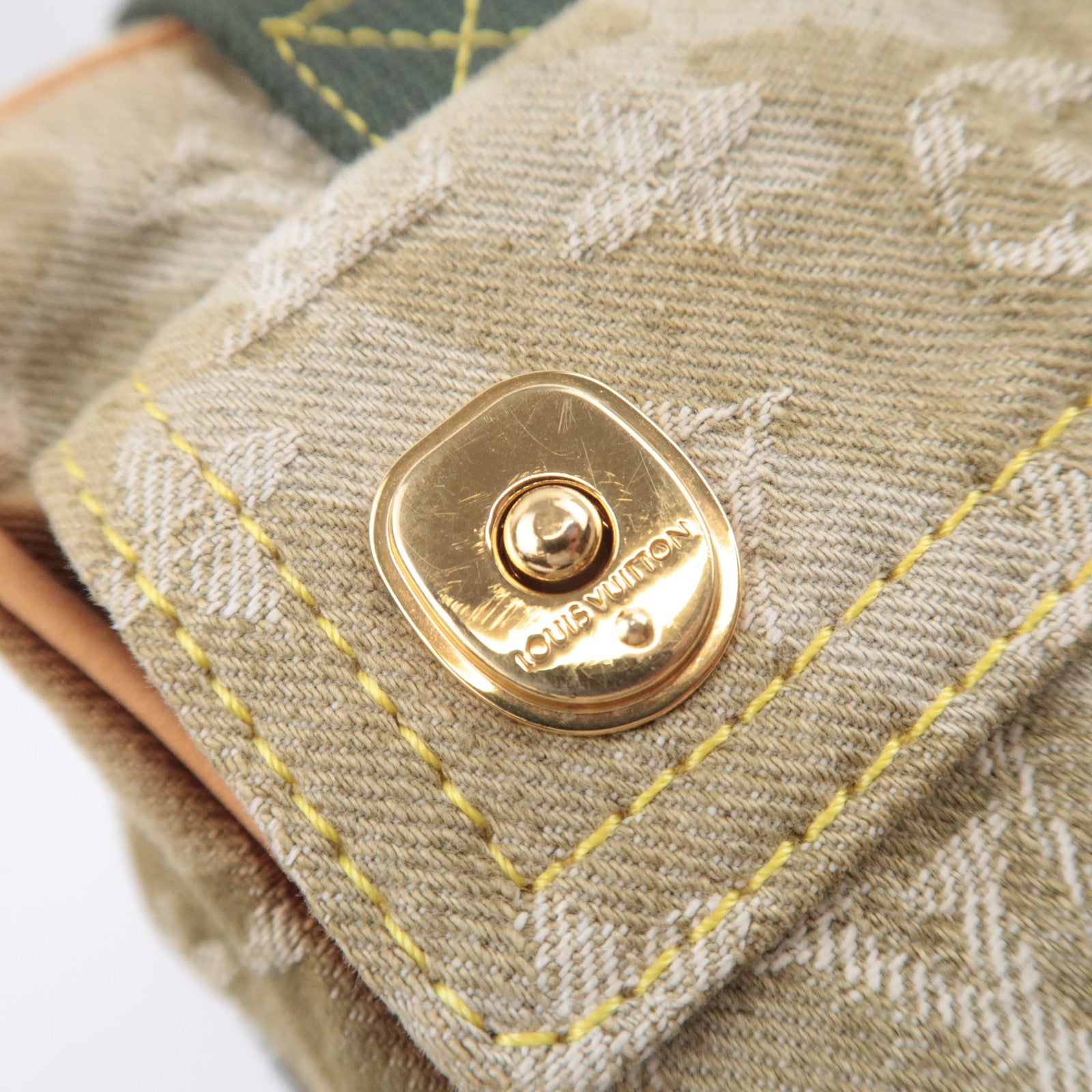 Louis Vuitton Murakami Monogramouflage Jasmine Handbag M95772