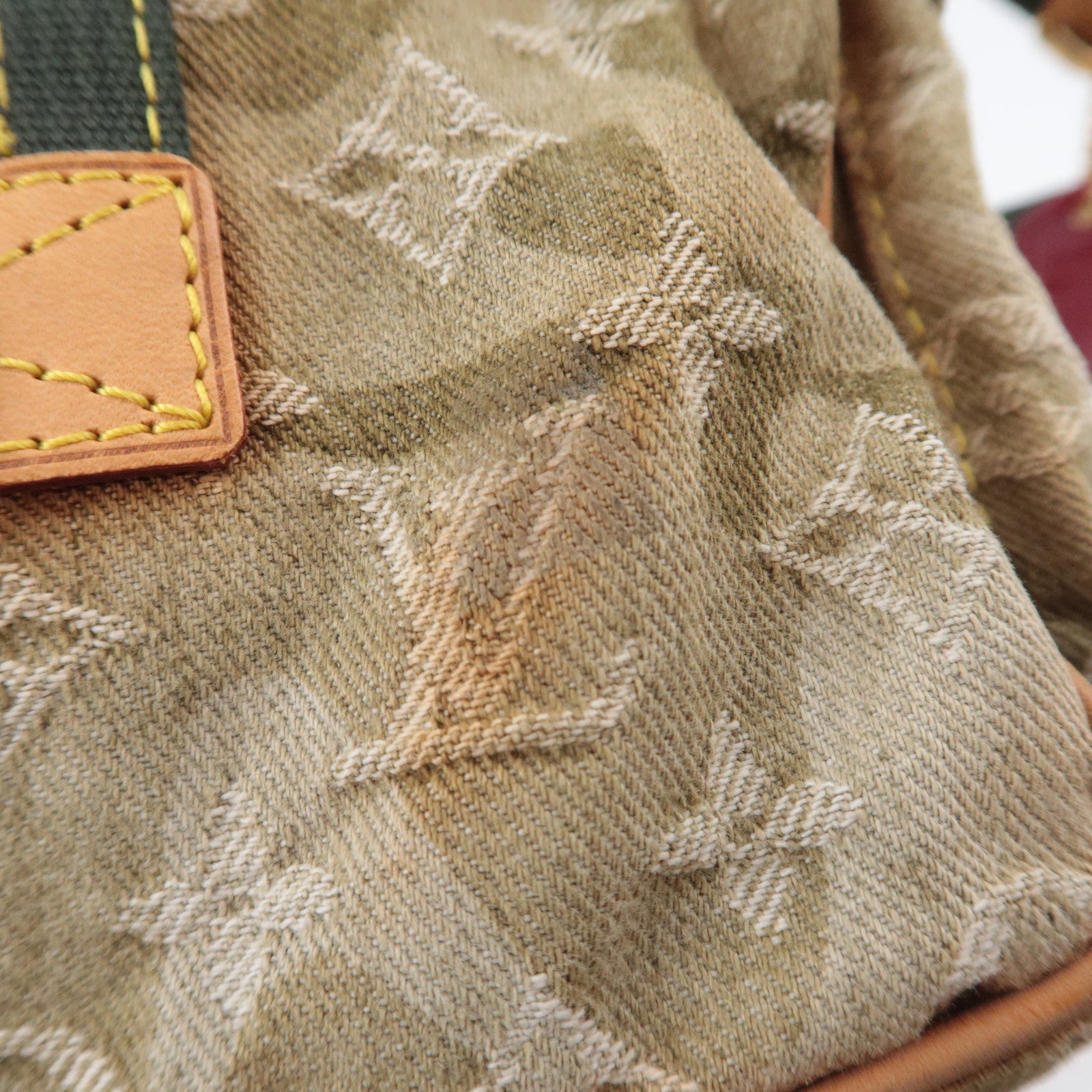 Louis Vuitton Murakami Monogramouflage Jasmine Handbag M95772