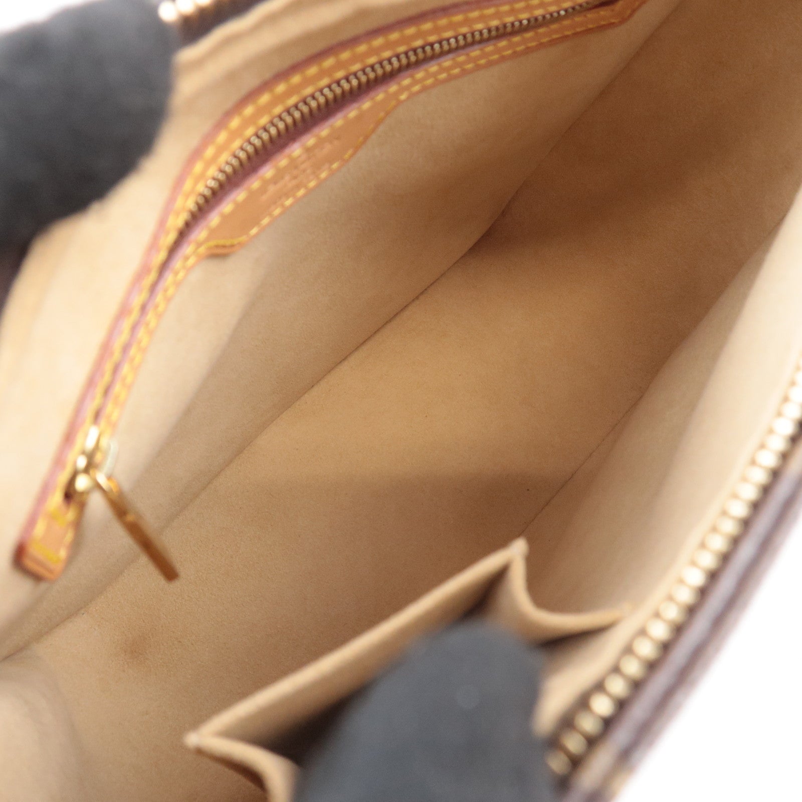 Louis Vuitton Monogram Looping MM Shoulder Bag M51146