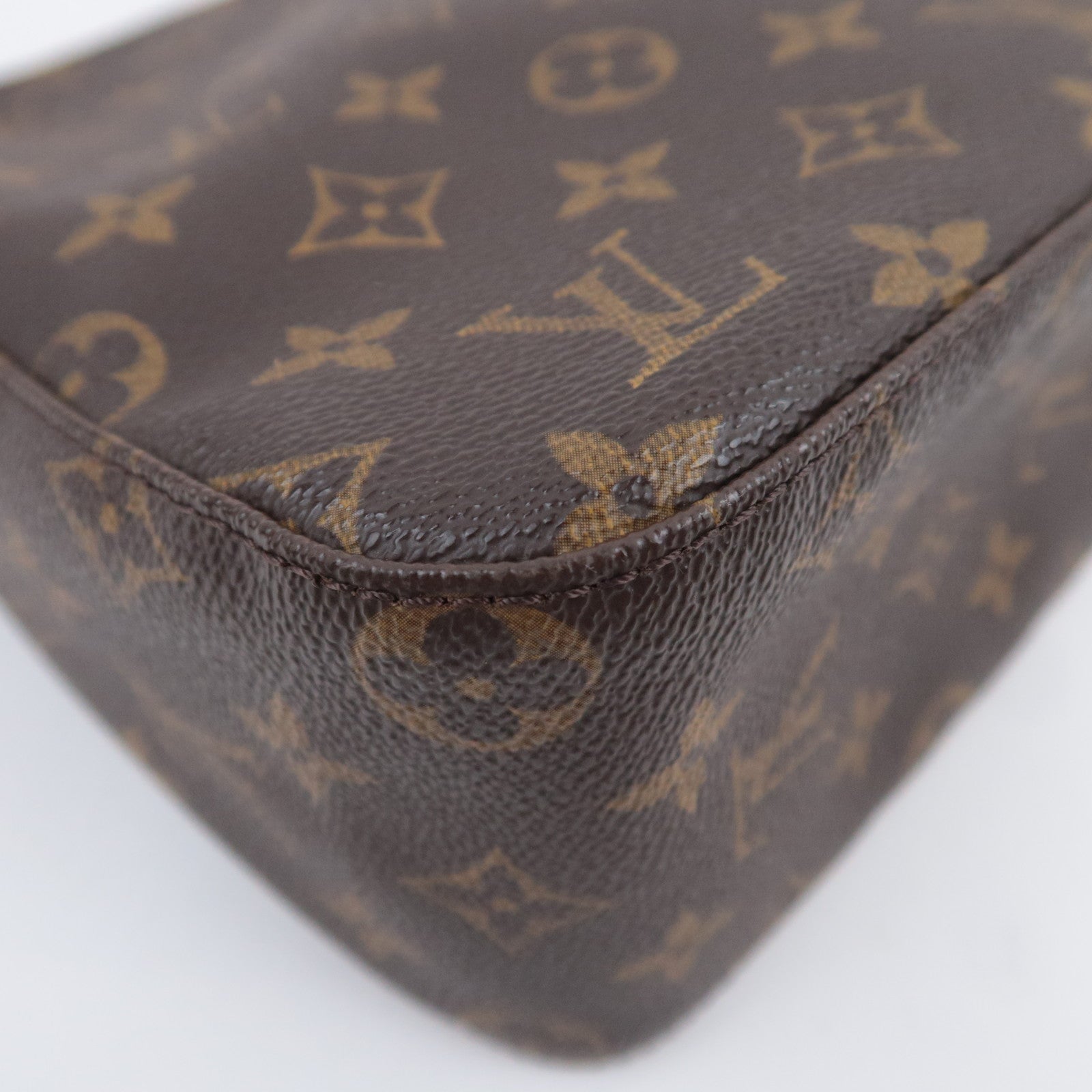 Louis Vuitton Monogram Looping MM Shoulder Bag M51146