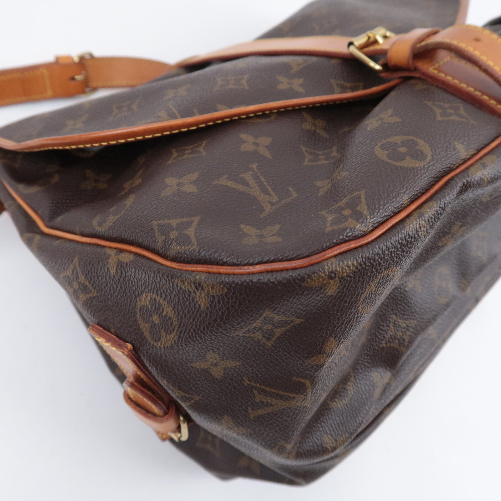 Louis Vuitton Monogram Saumur 35 Shoulder Bag M42254