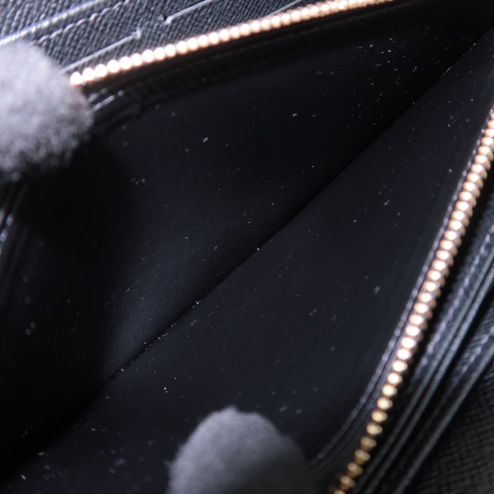 Louis Vuitton Epi Zippy Wallet Noir M61857