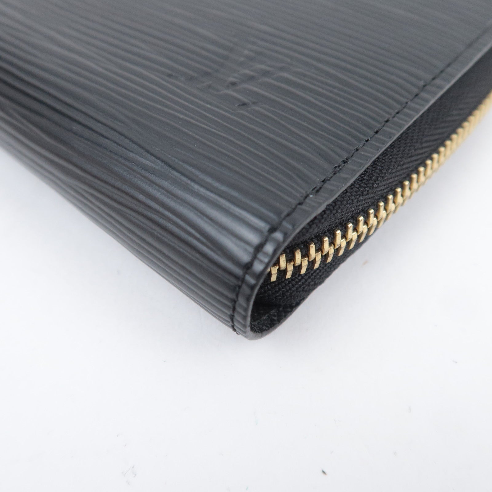 Louis Vuitton Epi Zippy Wallet Noir M61857