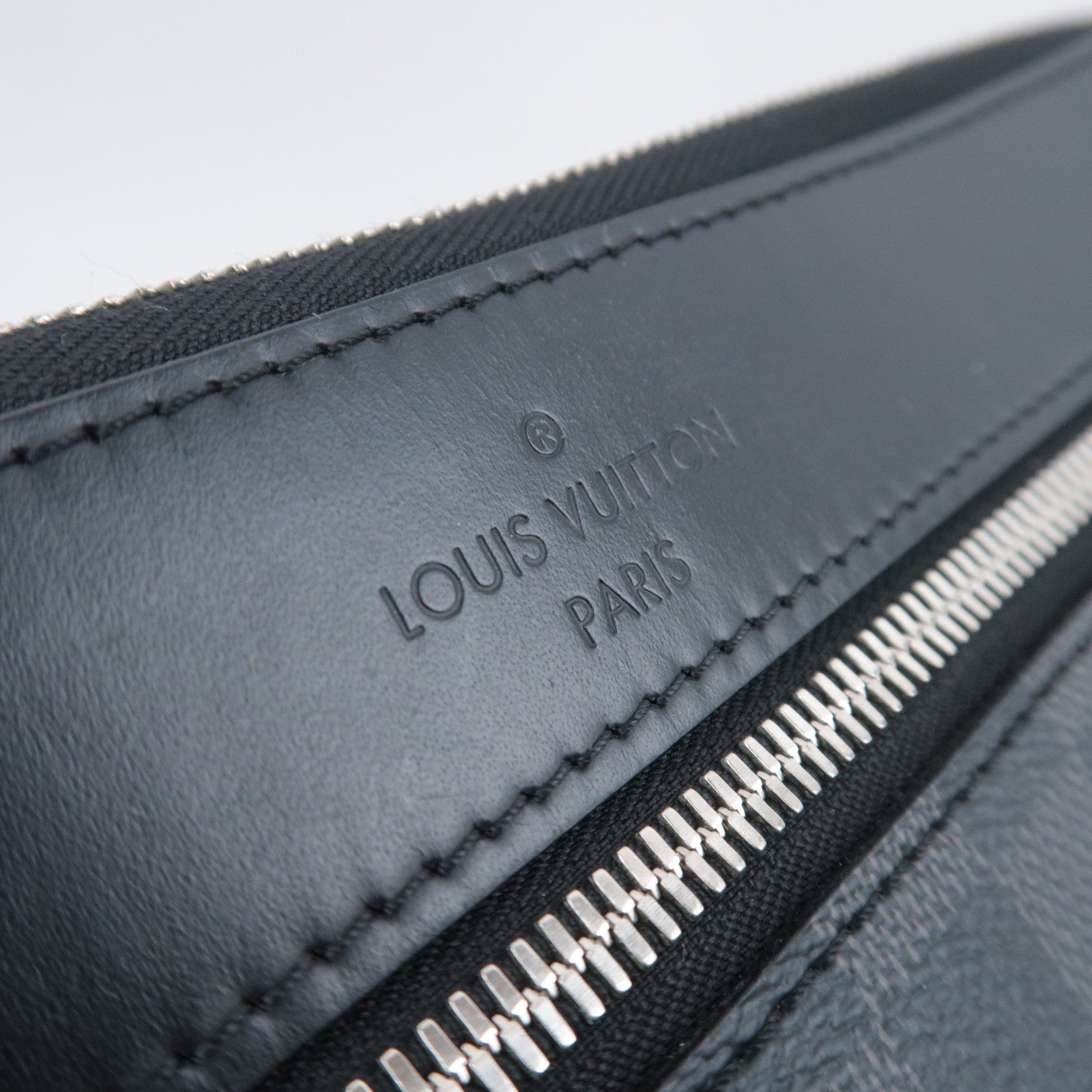 Louis Vuitton Damier Graphite Mick MM NM Shoulder Bag N40004