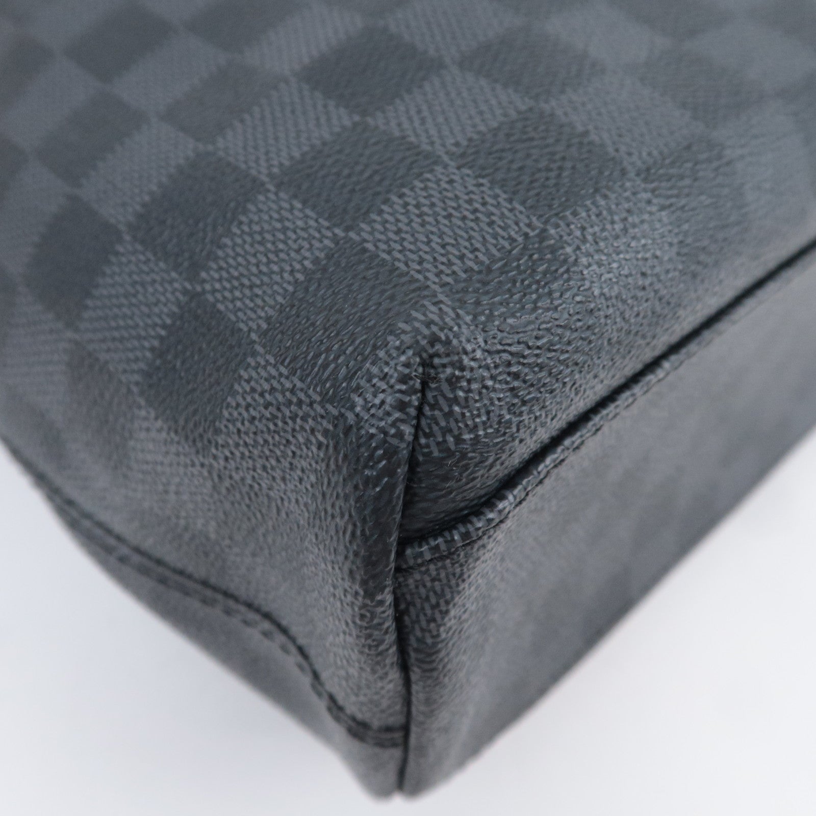 Louis Vuitton Damier Graphite Mick GM Messenger Shoulder Bag N41105