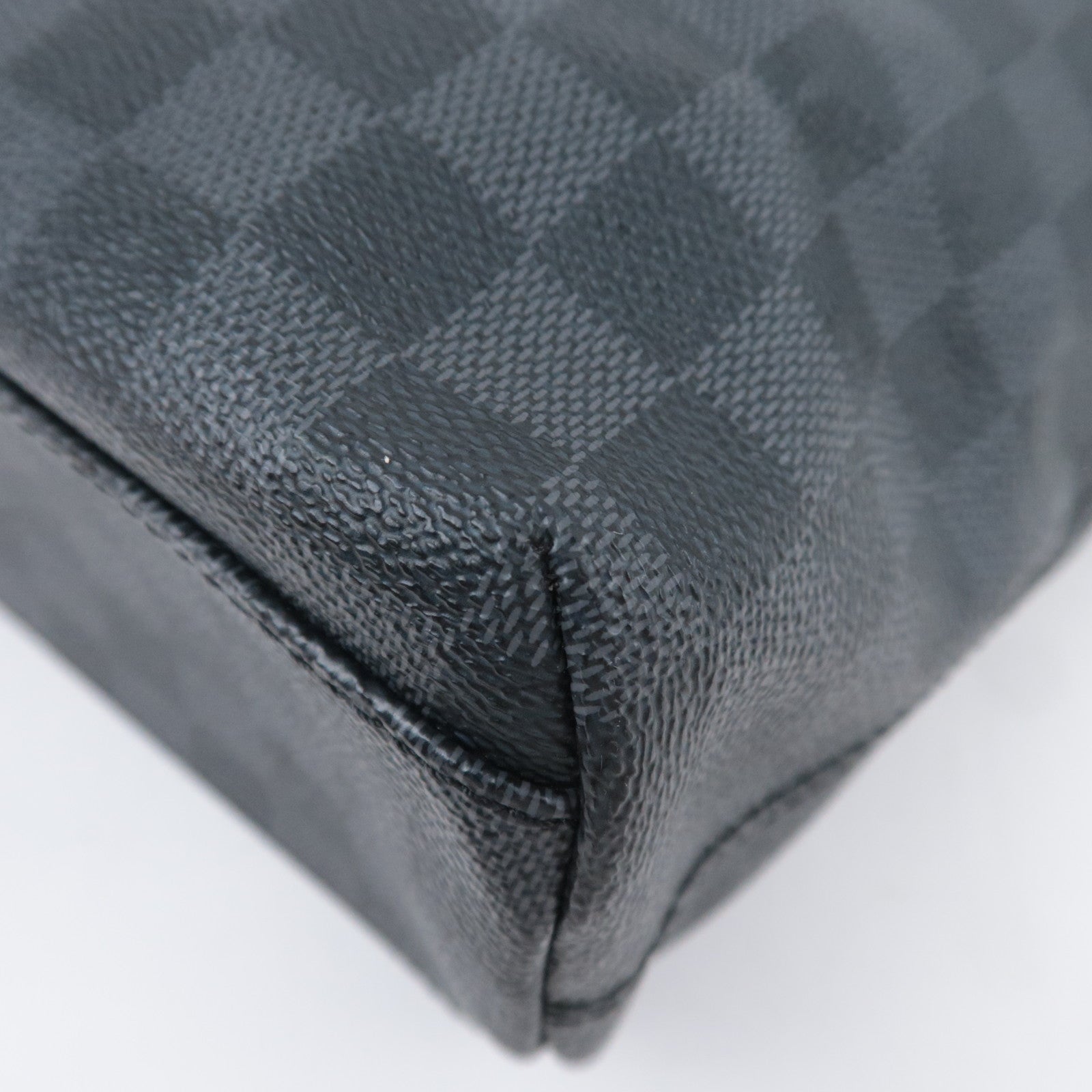 Louis Vuitton Damier Graphite Mick GM Messenger Shoulder Bag N41105