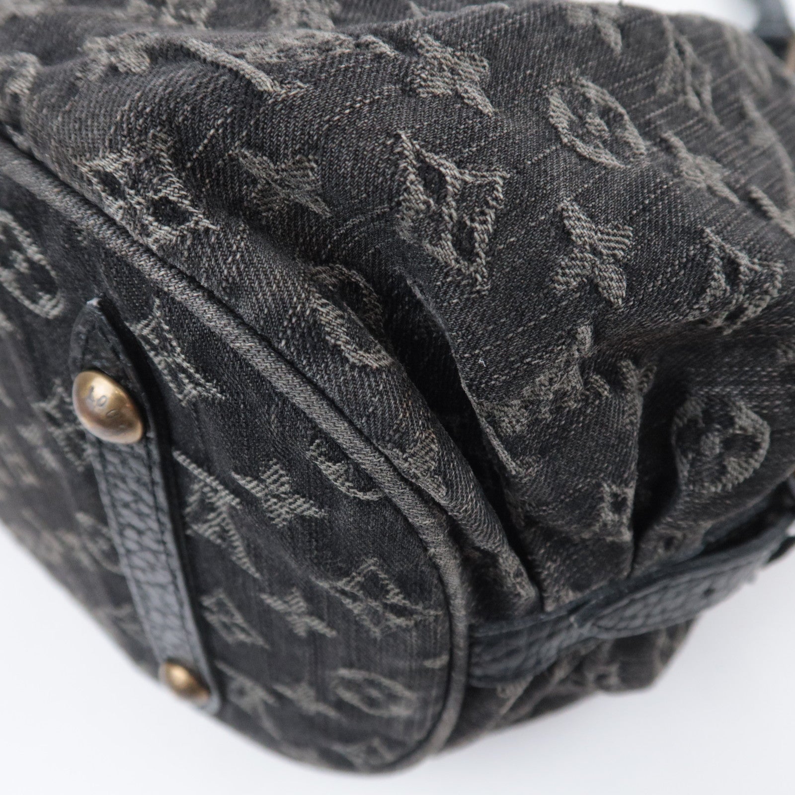 Louis Vuitton Monogram Denim XL Shoulder Bag Noir M95510