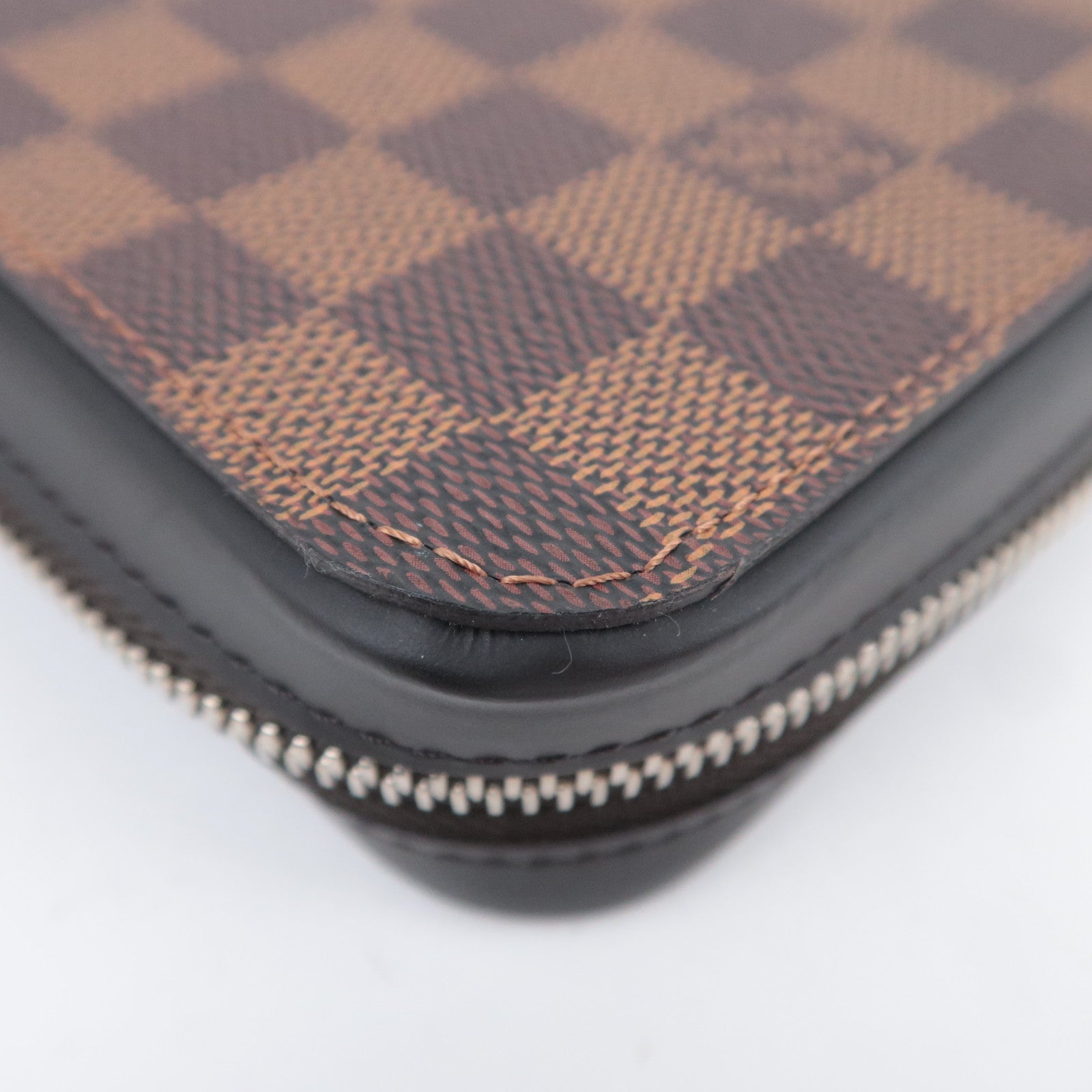 Louis Vuitton Damier Zippy XL Travel Wallet N63284