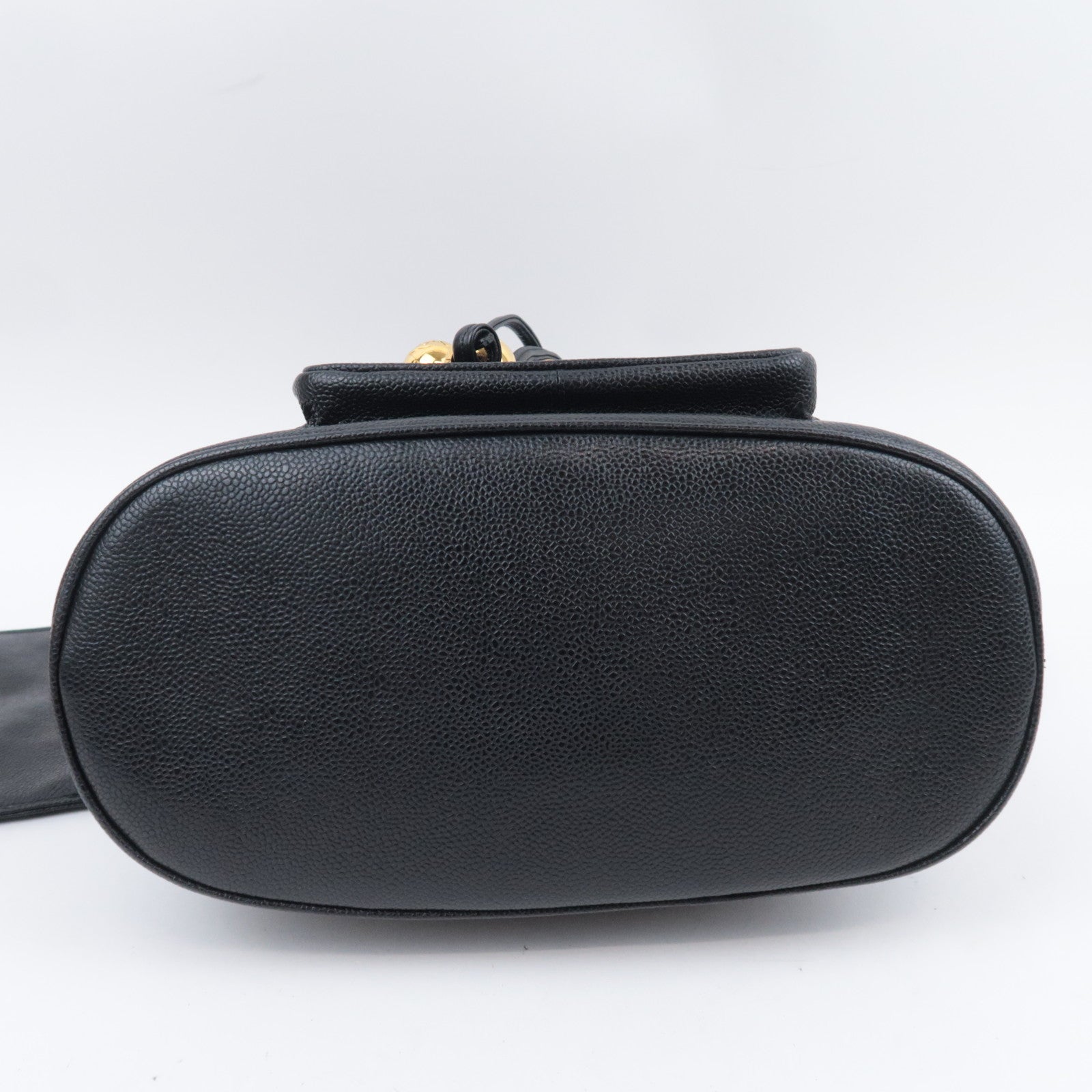 CHANEL Vintage Caviarskin Drawstring Shoulder Bag Black