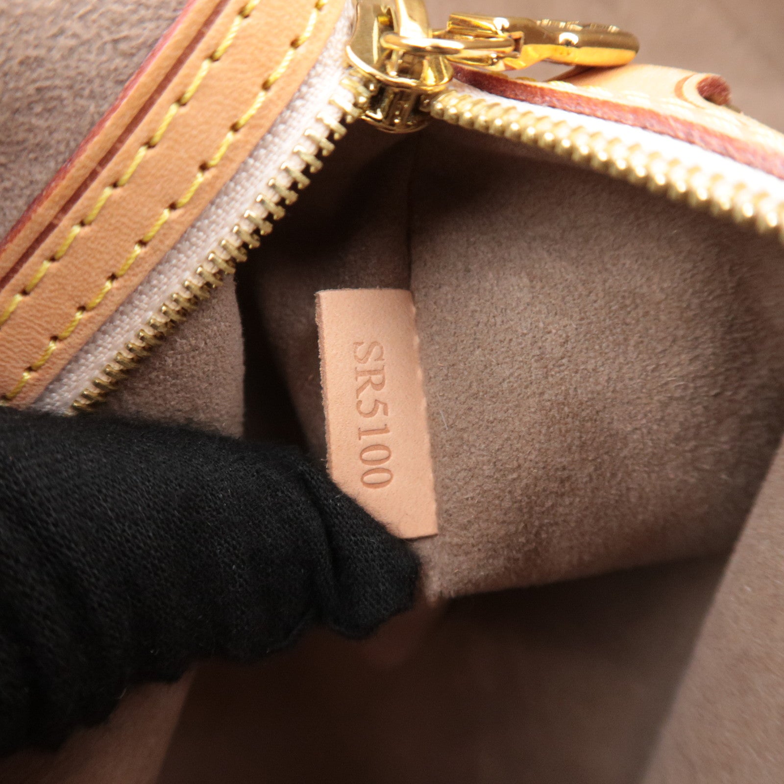 Louis Vuitton Monogram Murakami Multicolor Annie MM M40308