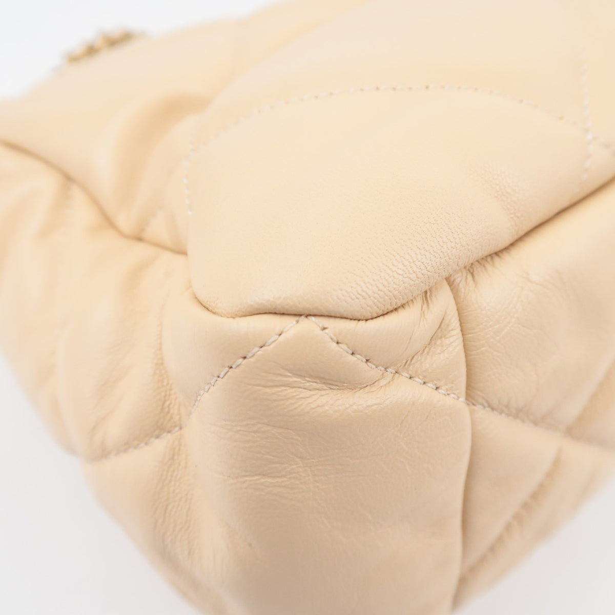CHANEL 19 Dixneuf Maxi Lambskin Chain Shoulder Bag AS1162