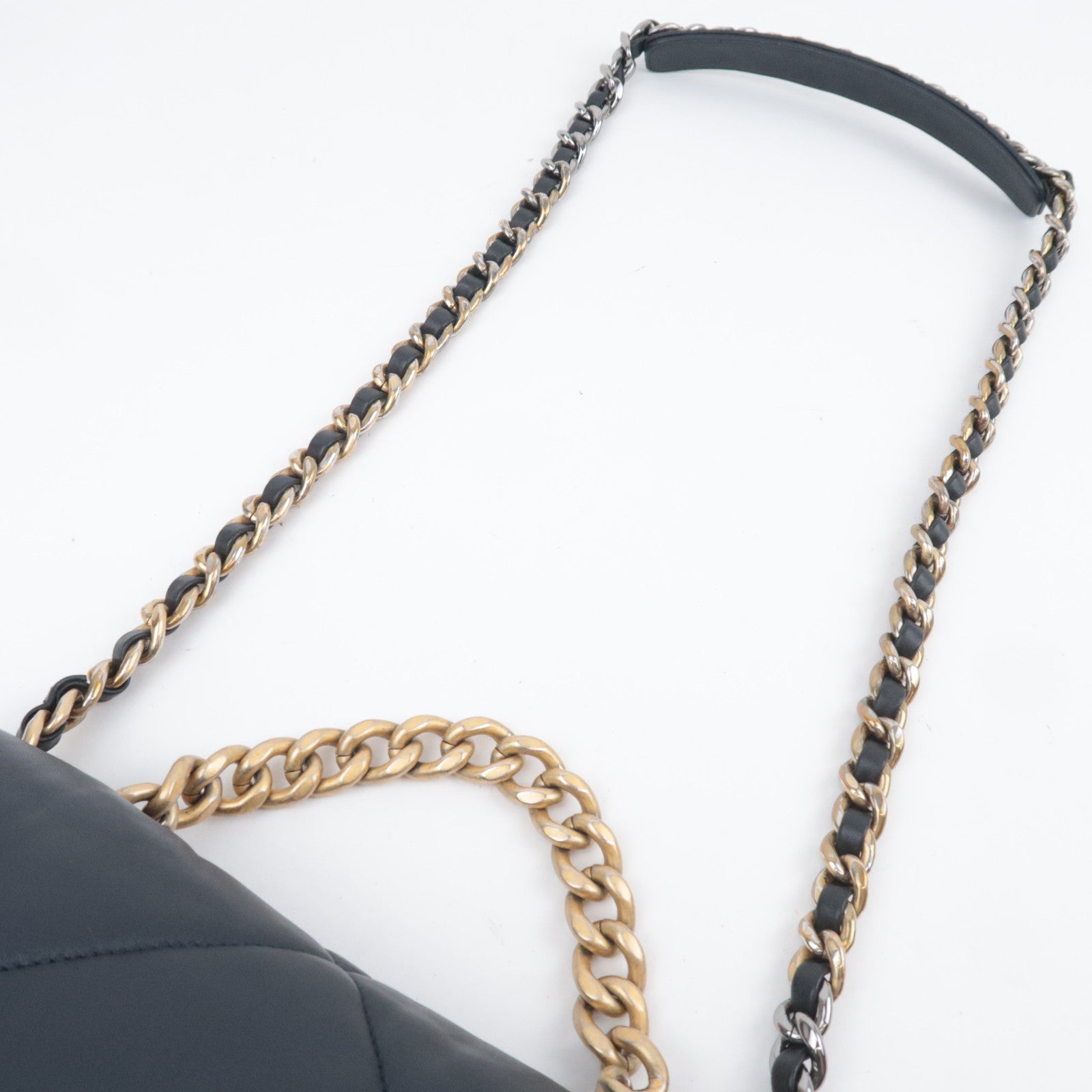 CHANEL 19 Dixneuf Small Lambskin Chain Shoulder Bag AS1160