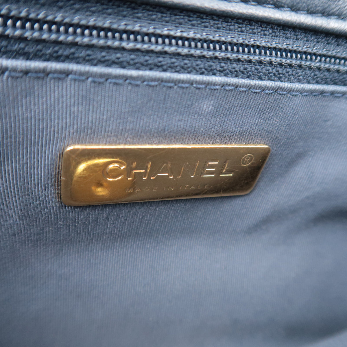 CHANEL 19 Dixneuf Small Lambskin Chain Shoulder Bag AS1160