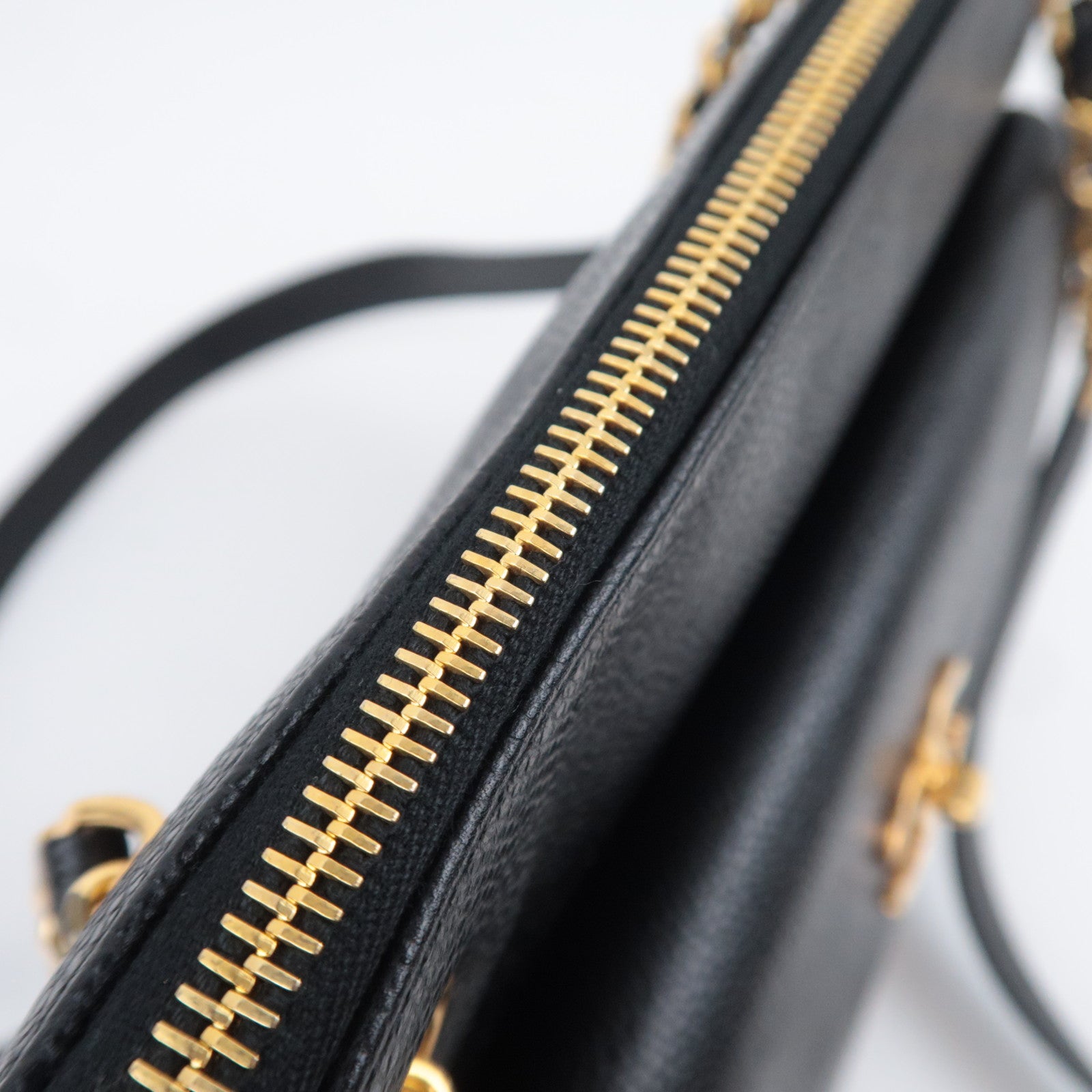 CHANEL Chain Tote Bag Caviarskin Black
