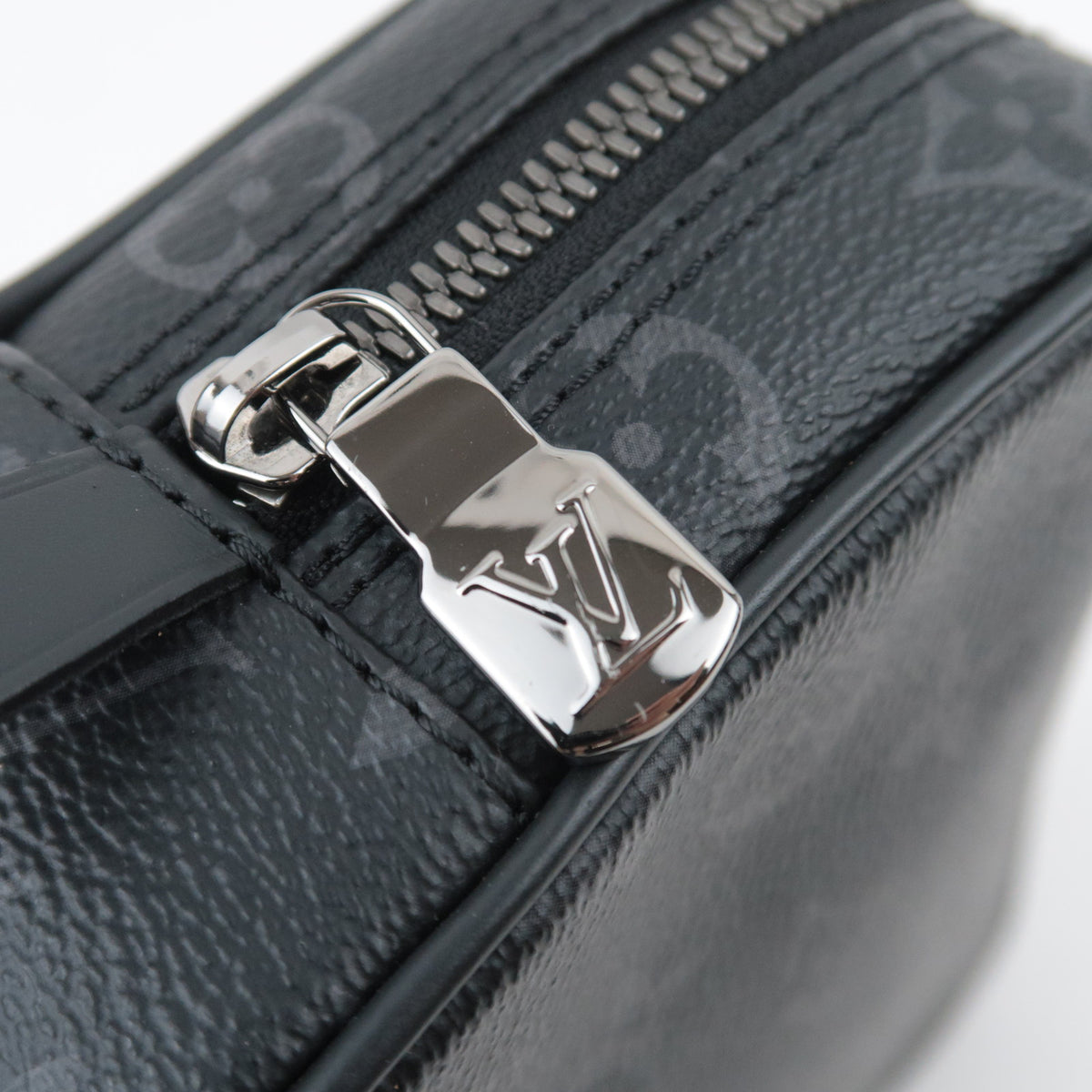 Louis Vuitton Monogram Eclipse Trousse Toilette PM M43384