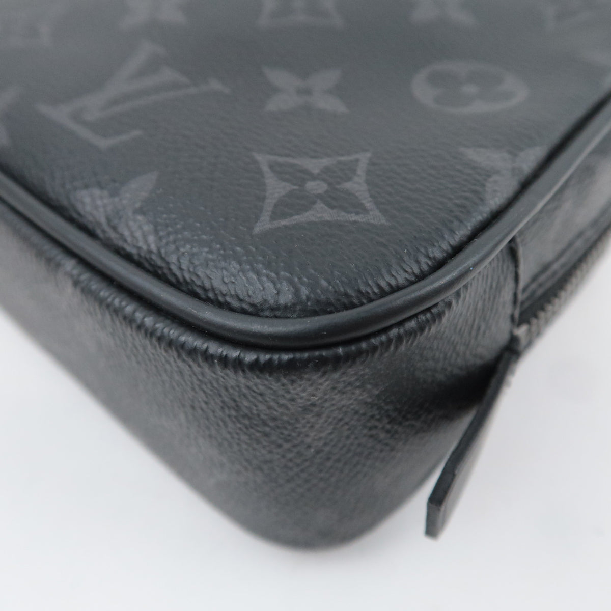 Louis Vuitton Monogram Eclipse Trousse Toilette PM M43384