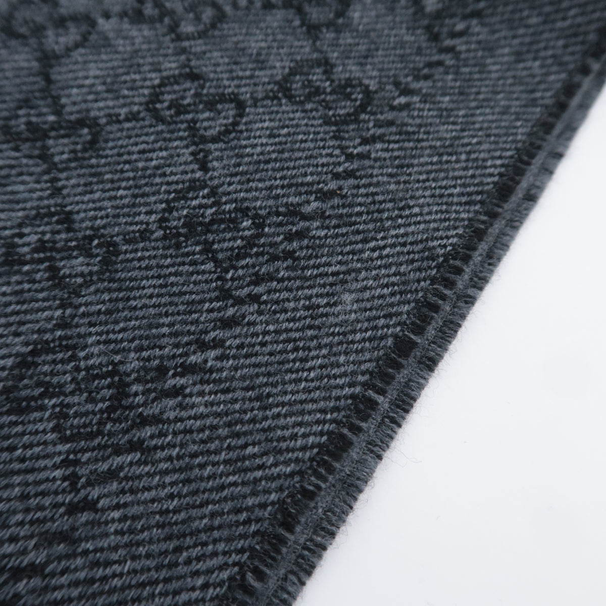 GUCCI GG Print Scarf Short Fringe Gray