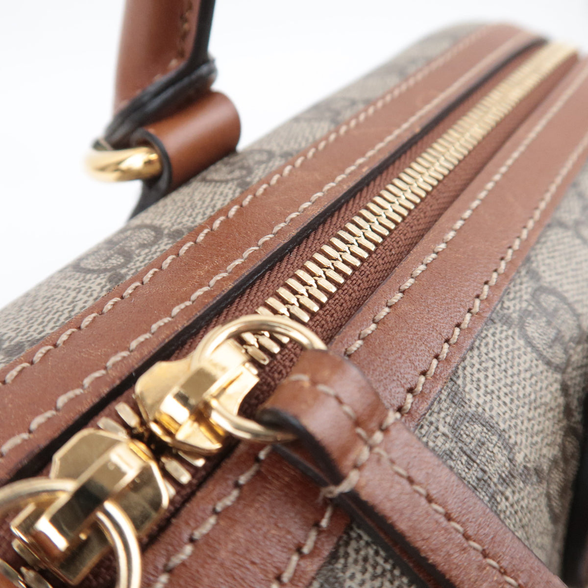 GUCCI GG Supreme Boston Bag Beige