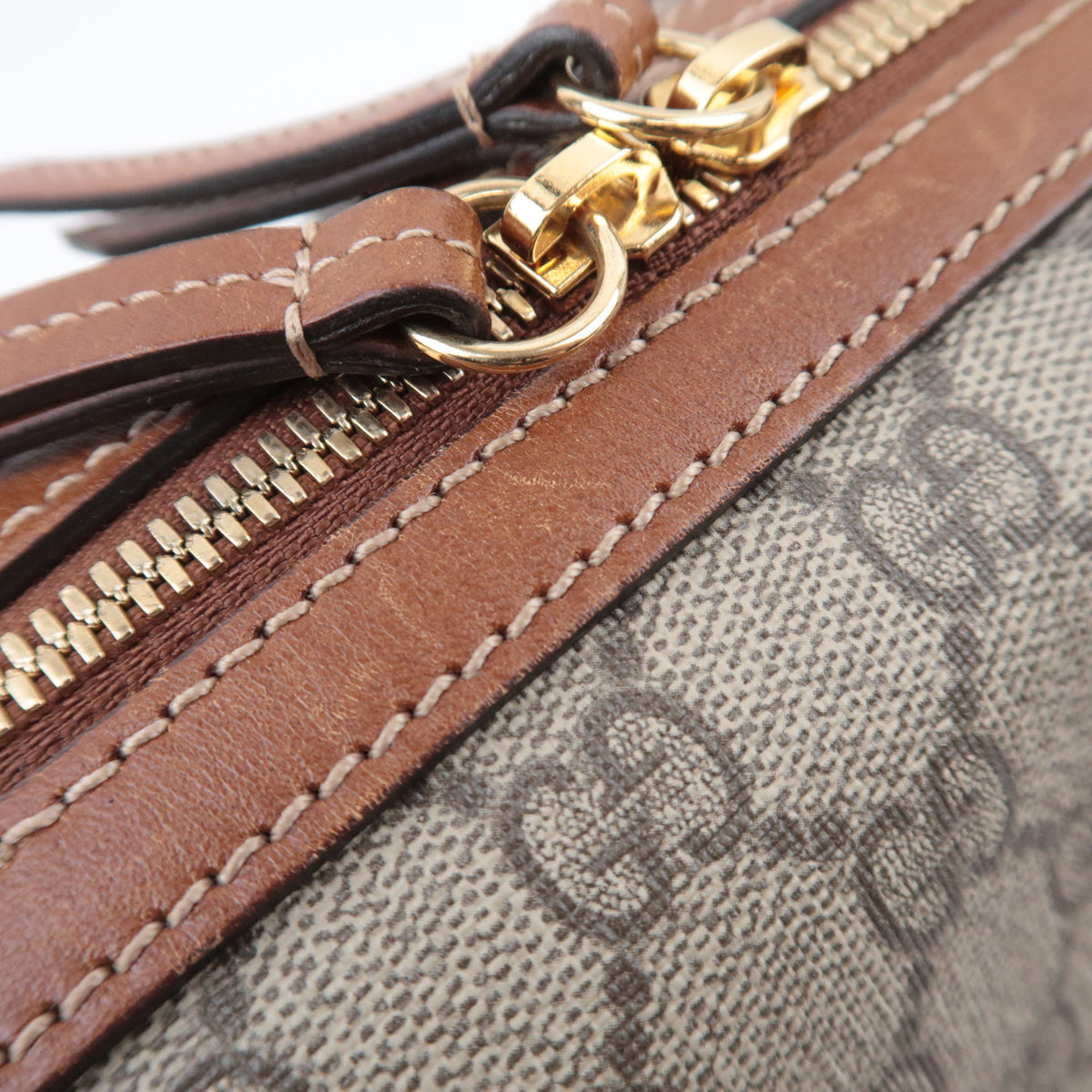 GUCCI GG Supreme Boston Bag Beige