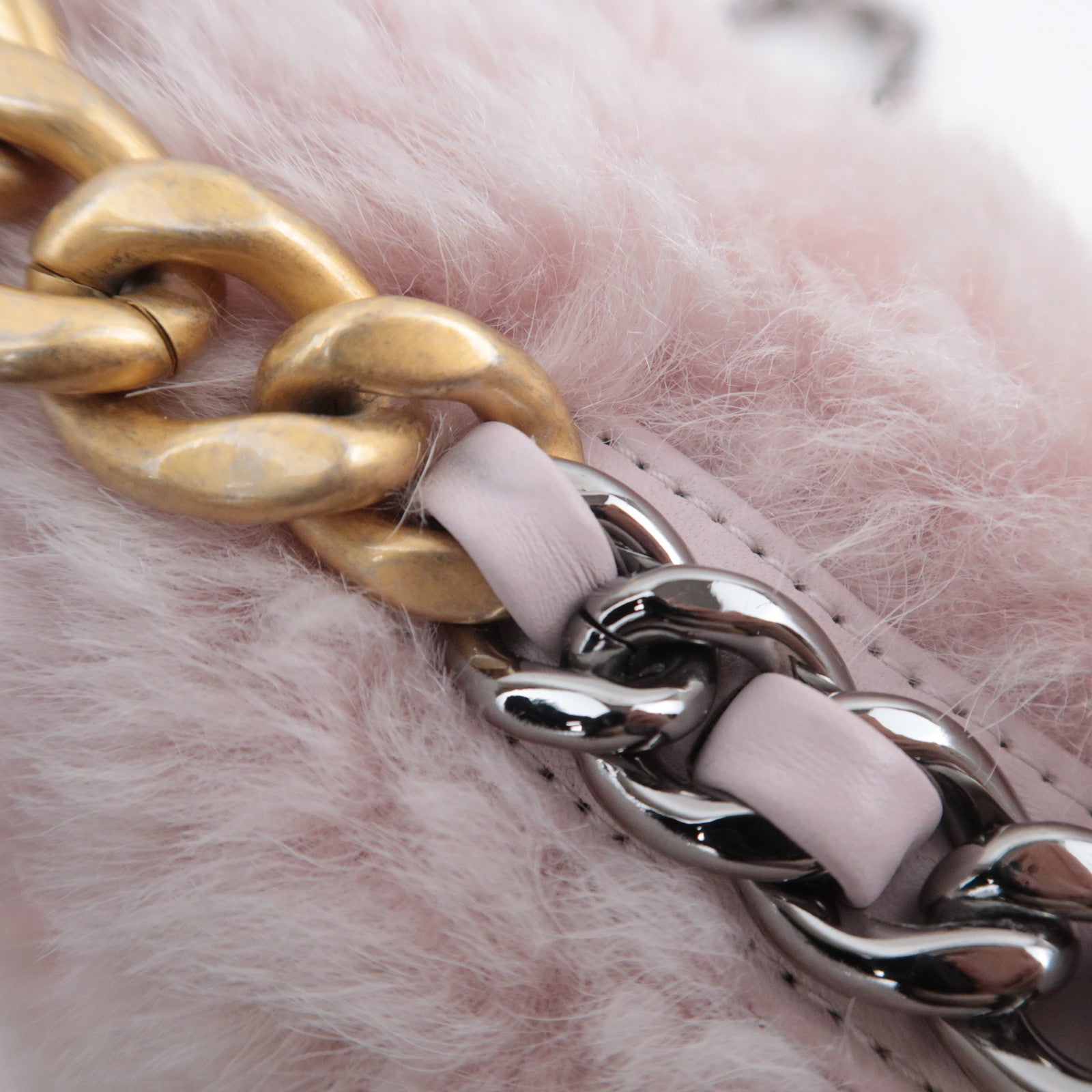 CHANEL 19 Dixneuf 2Way Fur Chain Shoulder Bag Pink