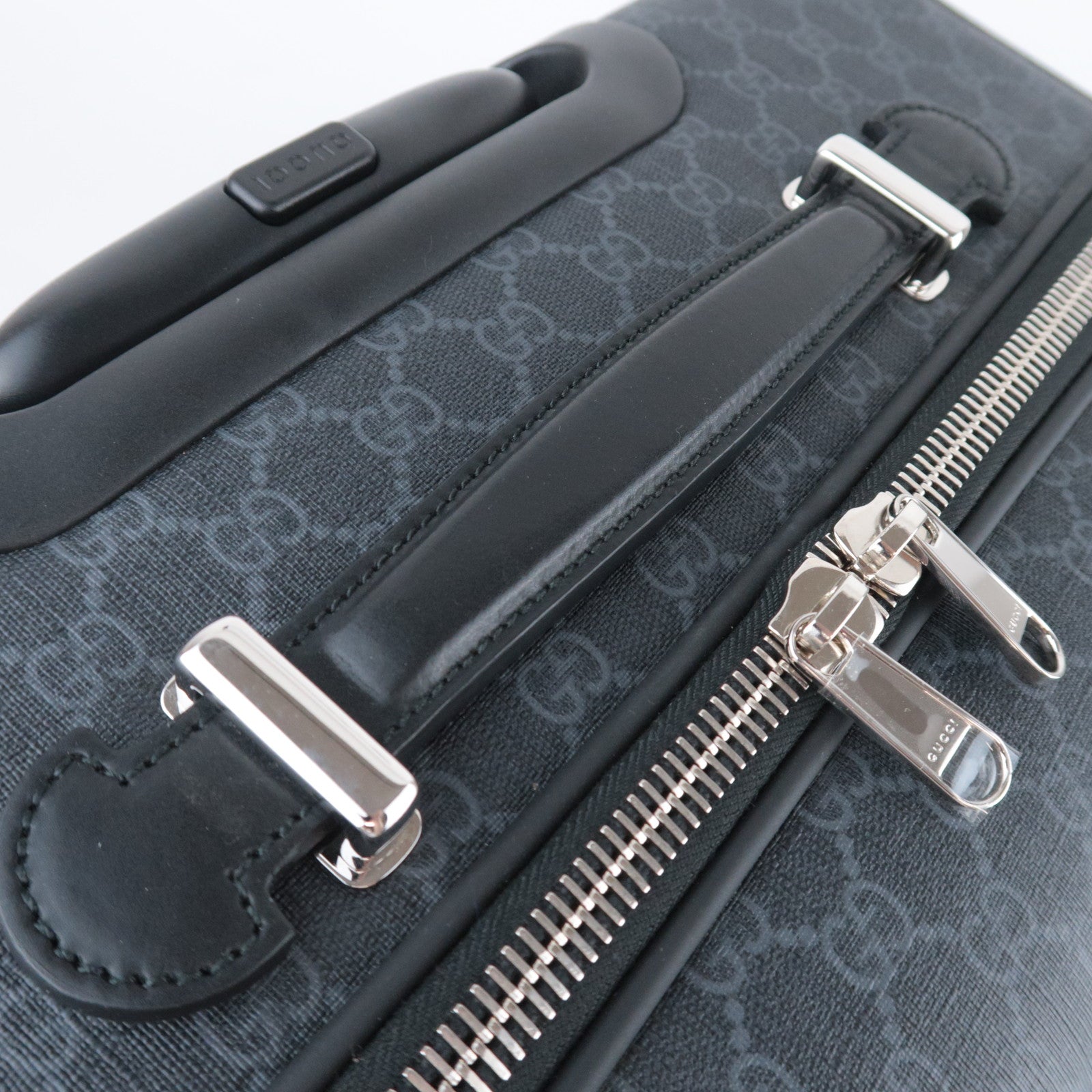GUCCI GG Supreme Luggage Case Black 474356