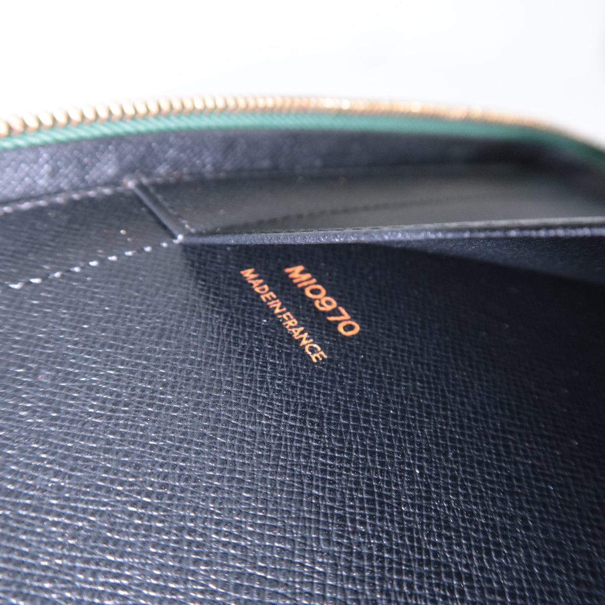 Louis Vuitton Epi Agenda Voyage Planner Cover R20034