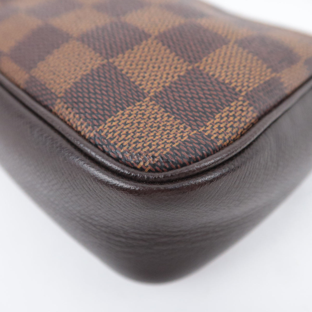 Louis Vuitton Damier Trousse Makeup Handbag N51982
