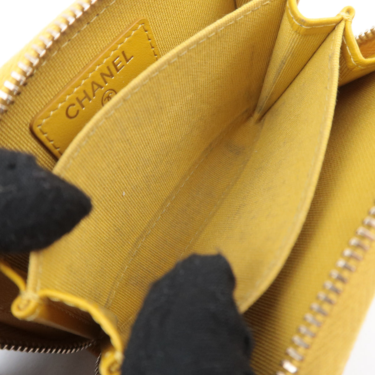CHANEL Matelasse Classic Zip Coin Purse Caviarskin
