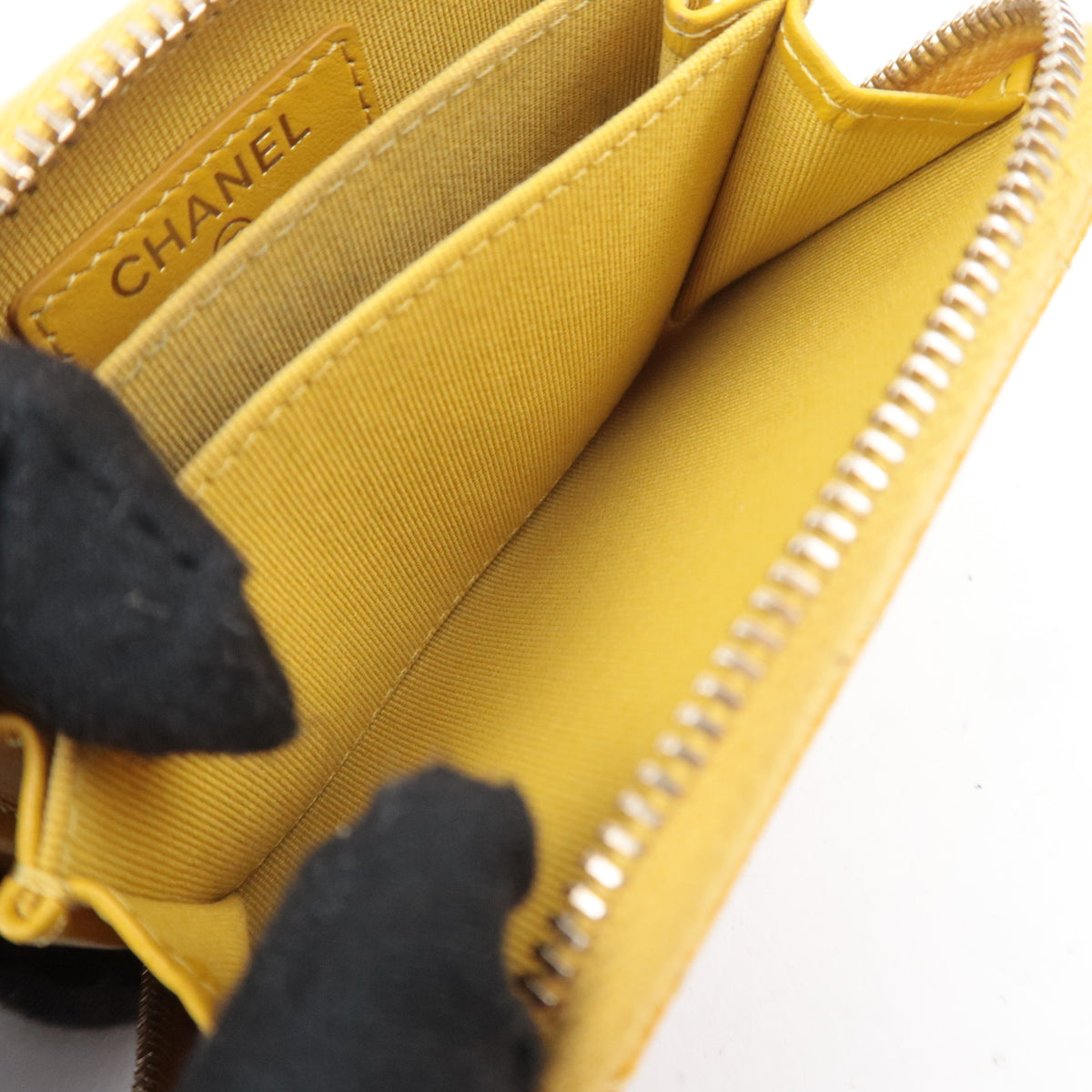 CHANEL Matelasse Classic Zip Coin Purse Caviarskin