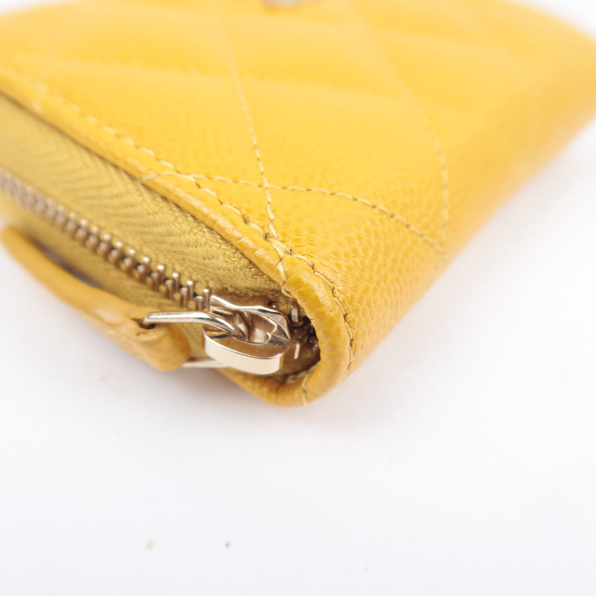 CHANEL Matelasse Classic Zip Coin Purse Caviarskin