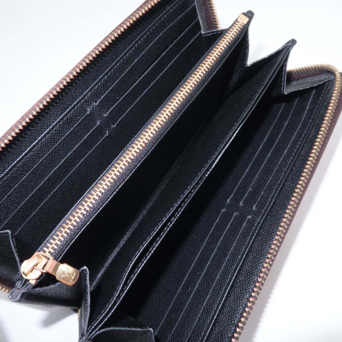 Louis Vuitton Giant Monogram Reverse Zippy Wallet M69353