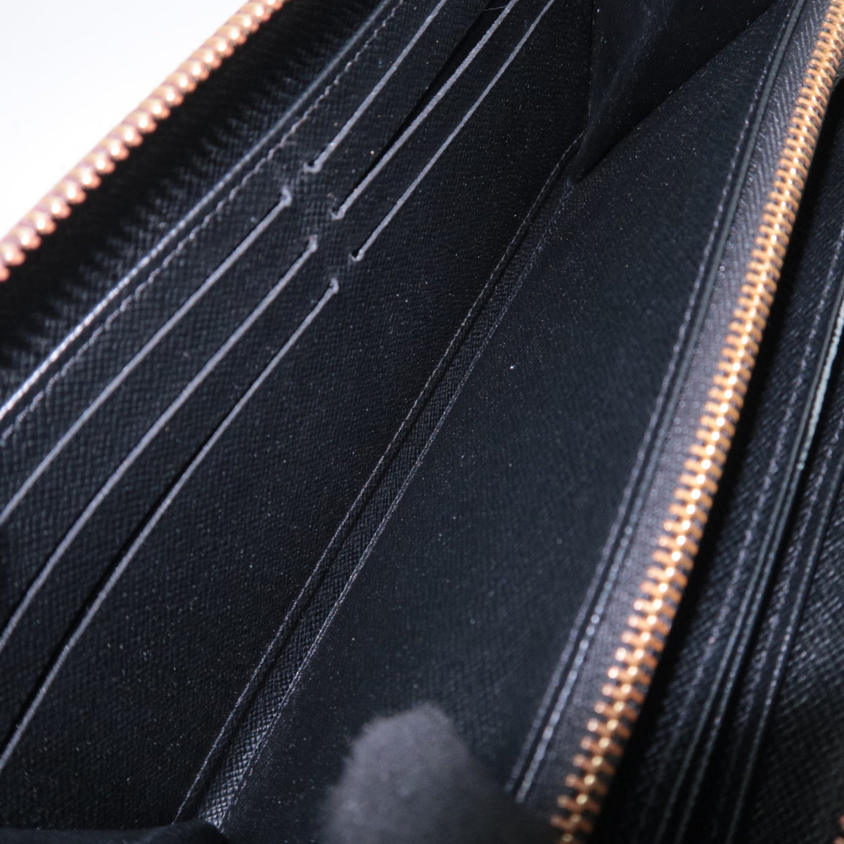 Louis Vuitton Giant Monogram Reverse Zippy Wallet M69353